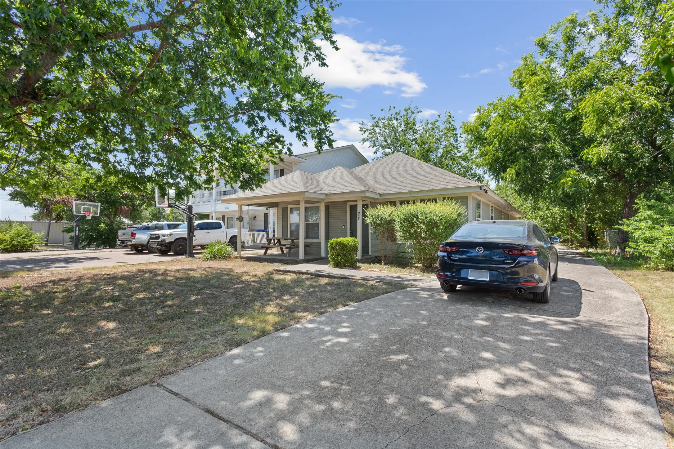 Single Family Residence For Sale in Mc Lennan County , 1929 S 14th Street, Waco, Texas 76706, 5 Bedroom, 2 Bathroom, Garage spaces, 1,648 Sqft, built in 2004, mls#21360534, Real Estate Agent in Waco, Homes For Sale in Mc Lennan county, Homes For Sale in Waco, Realtor in Waco Texas, Real Estate Brokerage Independent Realty Texas, Luminita Cordes Realtor