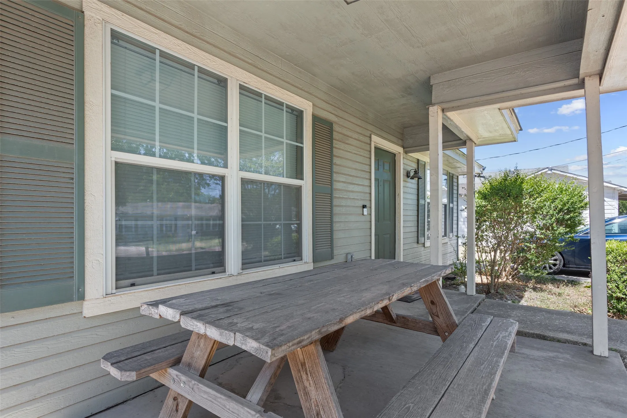 Single Family Residence For Sale in Mc Lennan County , 1929 S 14th Street, Waco, Texas 76706, 5 Bedroom, 2 Bathroom, Garage spaces, 1,648 Sqft, built in 2004, mls#21360534, Real Estate Agent in Waco, Homes For Sale in Mc Lennan county, Homes For Sale in Waco, Realtor in Waco Texas, Real Estate Brokerage Independent Realty Texas, Luminita Cordes Realtor