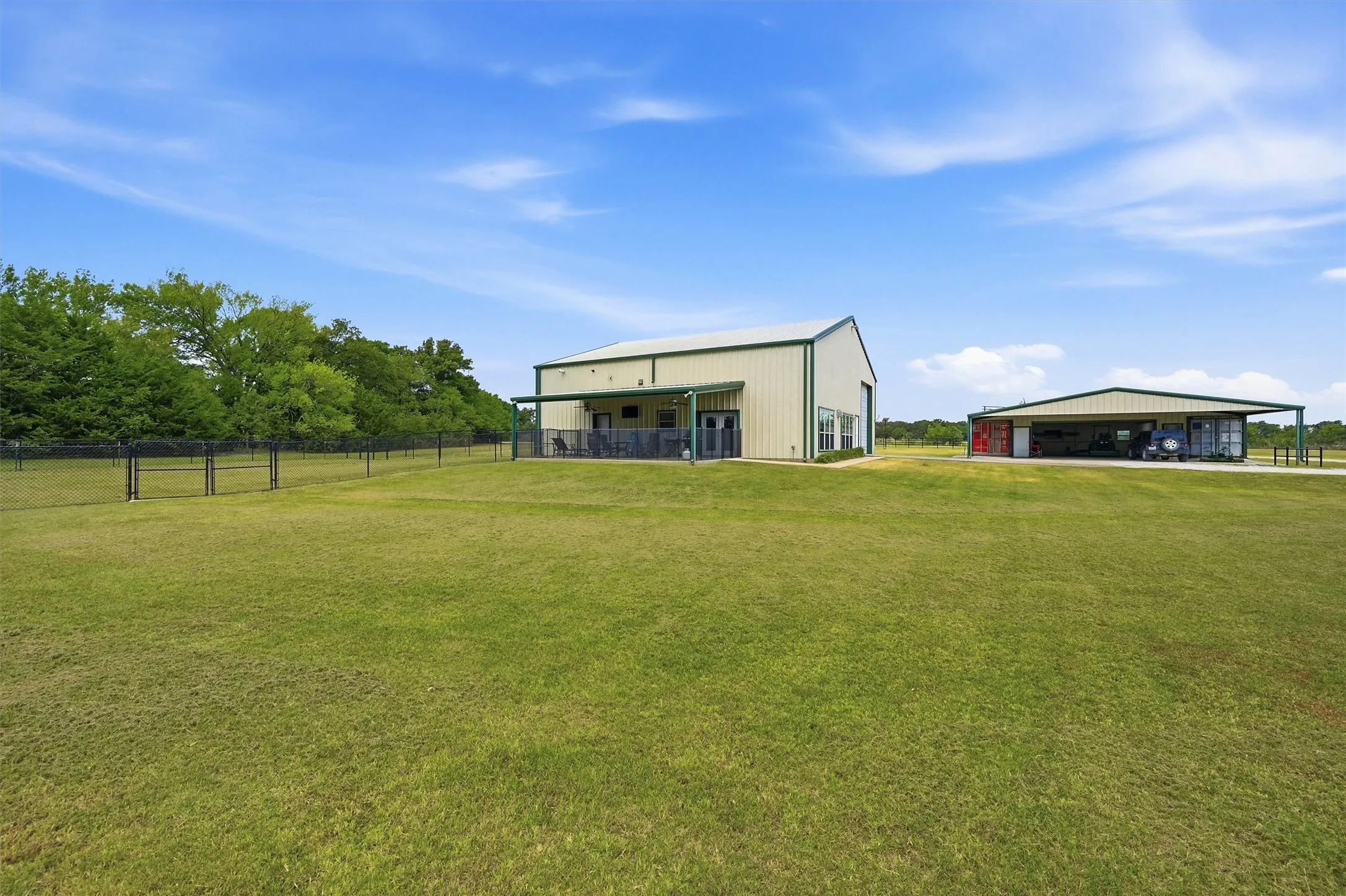 Single Family Residence For Sale in Cooke County , 82 CR 2112, Gainesville, Texas 76240, 2 Bedroom, 2 Bathroom, 1 Garage spaces, 3,880 Sqft, built in 2018, mls#21368084, Real Estate Agent in Gainesville, Homes For Sale in Cooke county, Homes For Sale in Gainesville, Realtor in Gainesville Texas, Real Estate Brokerage Independent Realty Texas, Luminita Cordes Realtor