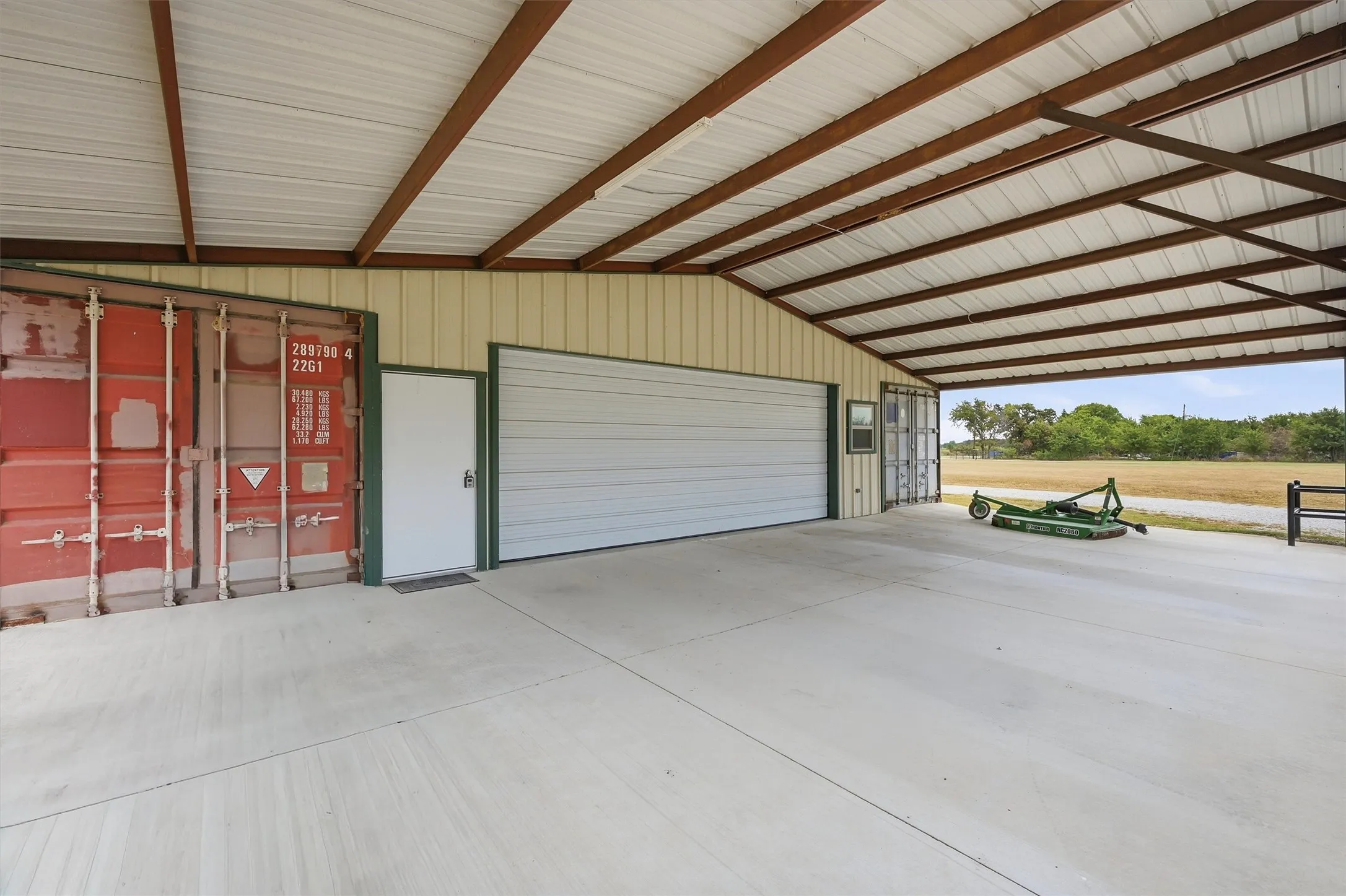 Single Family Residence For Sale in Cooke County , 82 CR 2112, Gainesville, Texas 76240, 2 Bedroom, 2 Bathroom, 1 Garage spaces, 3,880 Sqft, built in 2018, mls#21368084, Real Estate Agent in Gainesville, Homes For Sale in Cooke county, Homes For Sale in Gainesville, Realtor in Gainesville Texas, Real Estate Brokerage Independent Realty Texas, Luminita Cordes Realtor