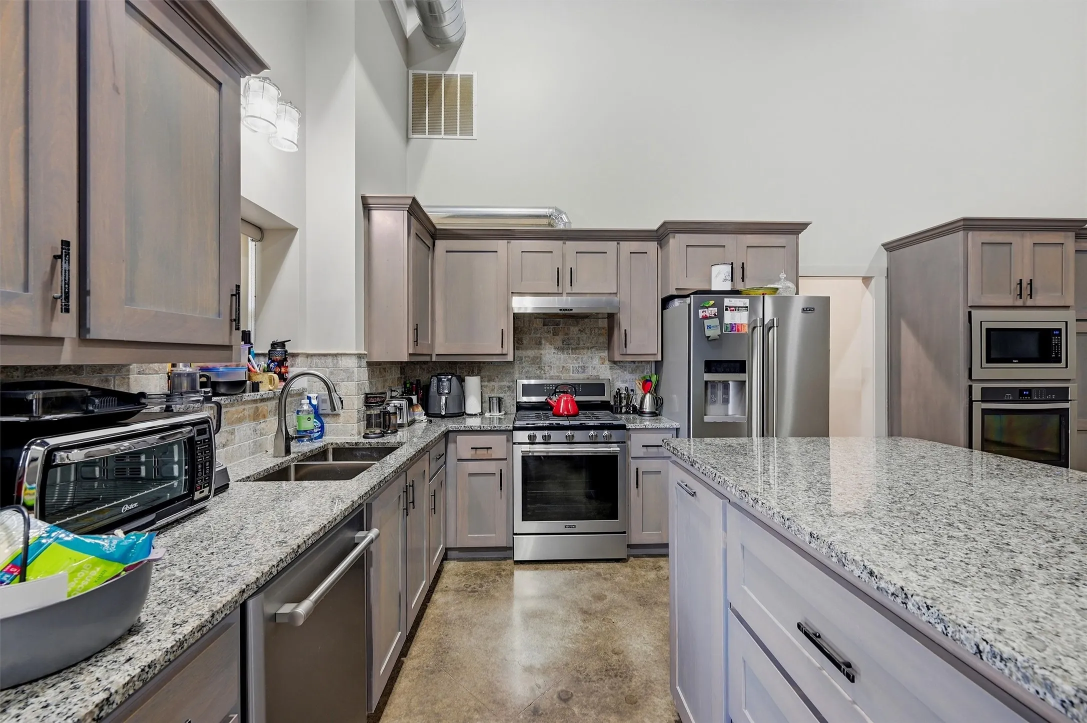 Single Family Residence For Sale in Cooke County , 82 CR 2112, Gainesville, Texas 76240, 2 Bedroom, 2 Bathroom, 1 Garage spaces, 3,880 Sqft, built in 2018, mls#21368084, Real Estate Agent in Gainesville, Homes For Sale in Cooke county, Homes For Sale in Gainesville, Realtor in Gainesville Texas, Real Estate Brokerage Independent Realty Texas, Luminita Cordes Realtor