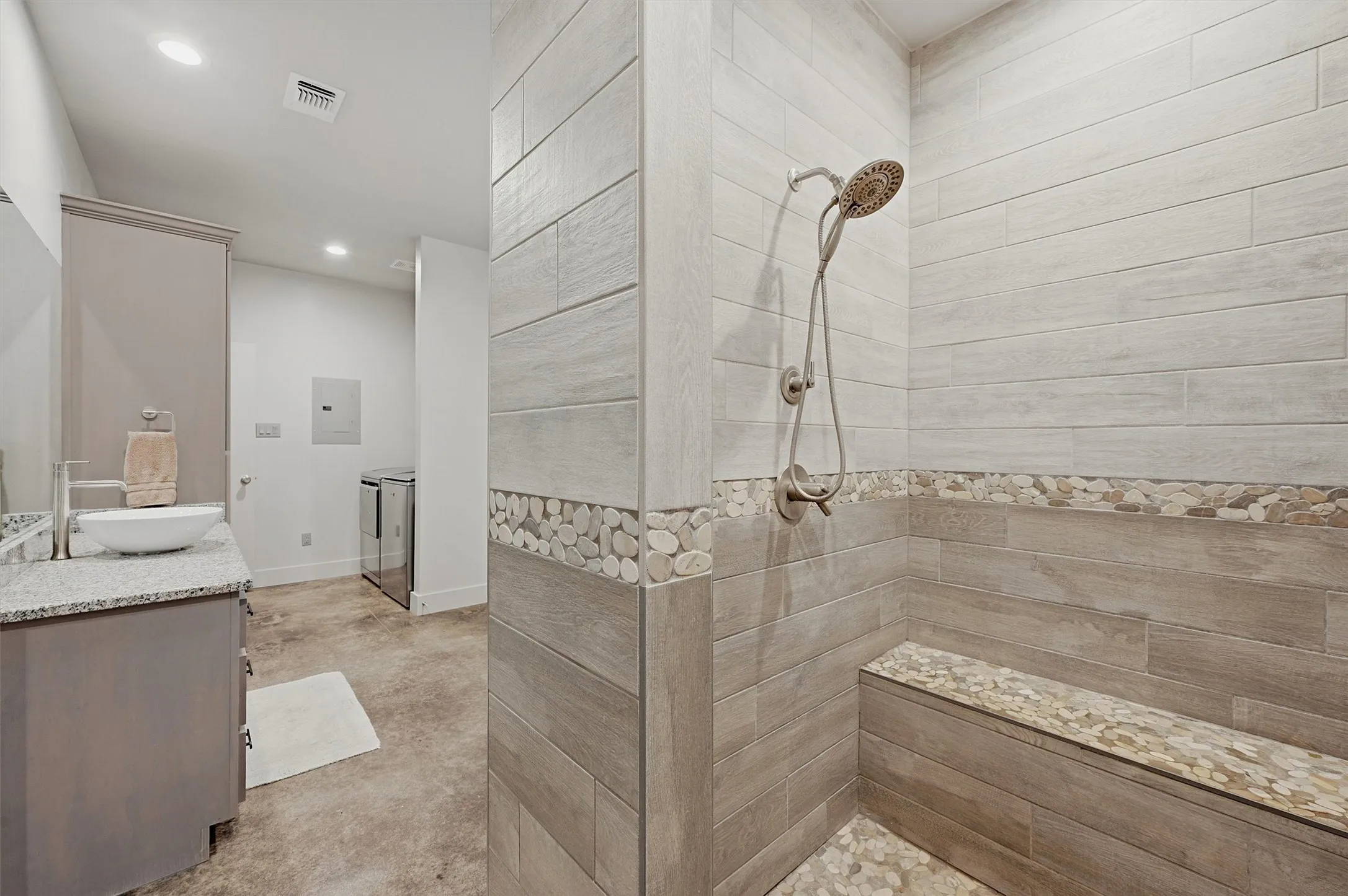 Single Family Residence For Sale in Cooke County , 82 CR 2112, Gainesville, Texas 76240, 2 Bedroom, 2 Bathroom, 1 Garage spaces, 3,880 Sqft, built in 2018, mls#21368084, Real Estate Agent in Gainesville, Homes For Sale in Cooke county, Homes For Sale in Gainesville, Realtor in Gainesville Texas, Real Estate Brokerage Independent Realty Texas, Luminita Cordes Realtor