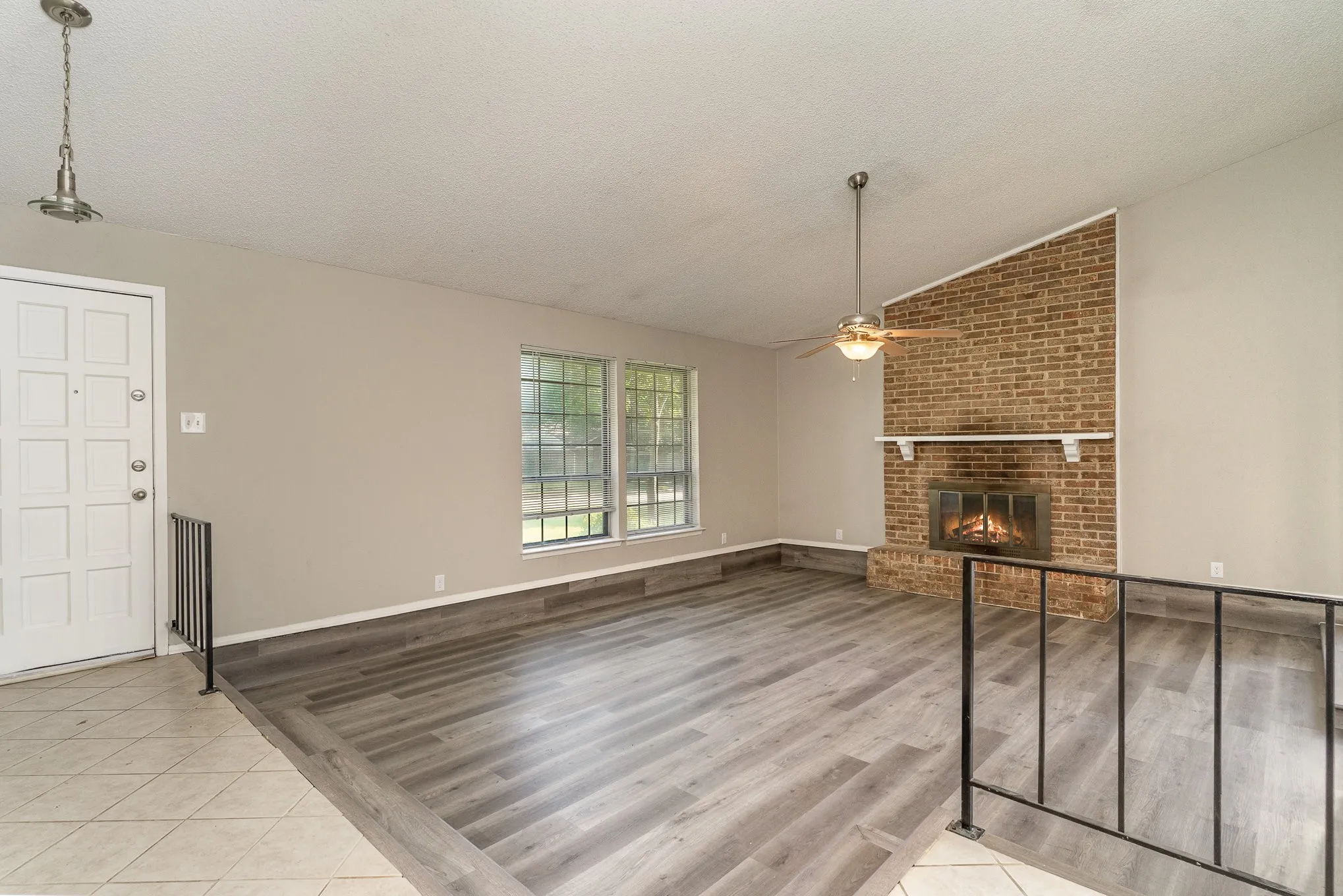 Single Family Residence For Rent in Dallas County , 2311 Lawnmeadow Drive, Richardson, Texas 75080, 3 Bedroom, 2 Bathroom, 2 Garage spaces, 1,535 Sqft, built in 1971, mls#21369271, Real Estate Agent in Richardson, Homes For Rent in Dallas county, Homes For Rent in Richardson, Realtor in Richardson Texas, Real Estate Brokerage Independent Realty Texas, Luminita Cordes Realtor