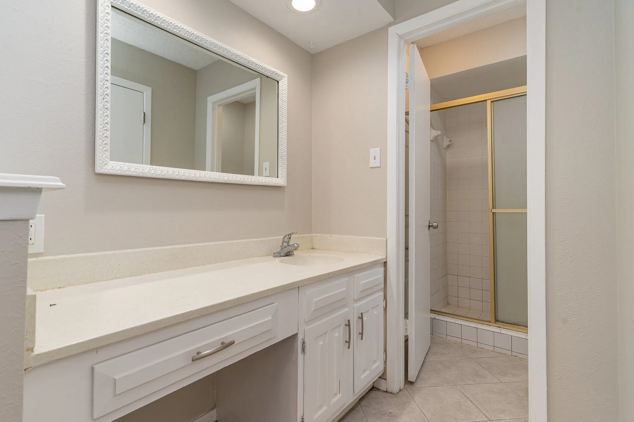Single Family Residence For Rent in Dallas County , 2311 Lawnmeadow Drive, Richardson, Texas 75080, 3 Bedroom, 2 Bathroom, 2 Garage spaces, 1,535 Sqft, built in 1971, mls#21369271, Real Estate Agent in Richardson, Homes For Rent in Dallas county, Homes For Rent in Richardson, Realtor in Richardson Texas, Real Estate Brokerage Independent Realty Texas, Luminita Cordes Realtor