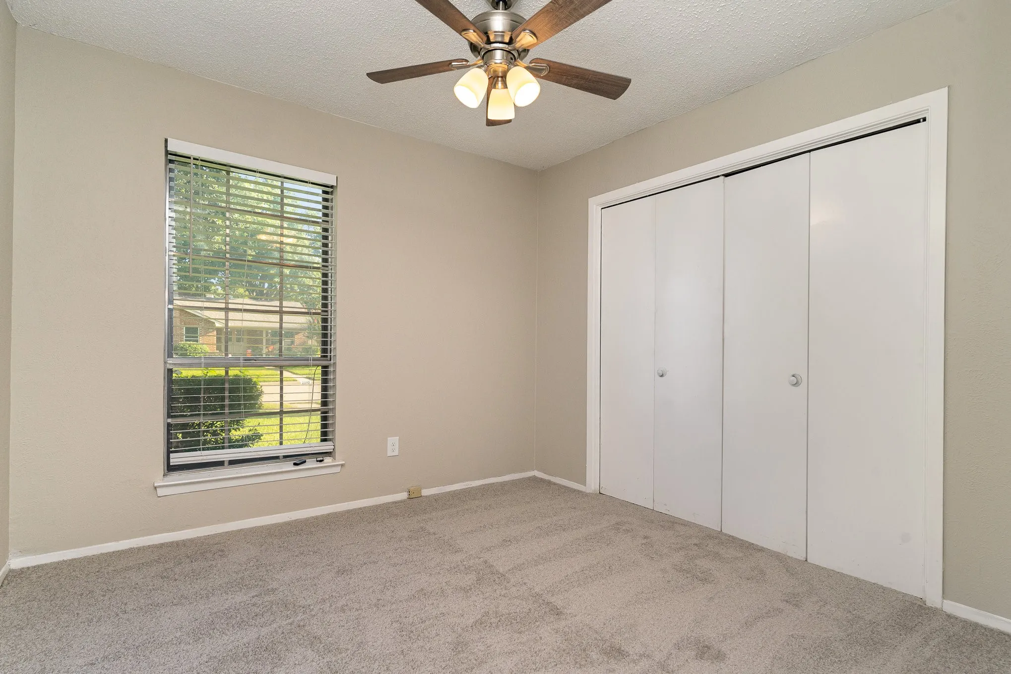 Single Family Residence For Rent in Dallas County , 2311 Lawnmeadow Drive, Richardson, Texas 75080, 3 Bedroom, 2 Bathroom, 2 Garage spaces, 1,535 Sqft, built in 1971, mls#21369271, Real Estate Agent in Richardson, Homes For Rent in Dallas county, Homes For Rent in Richardson, Realtor in Richardson Texas, Real Estate Brokerage Independent Realty Texas, Luminita Cordes Realtor