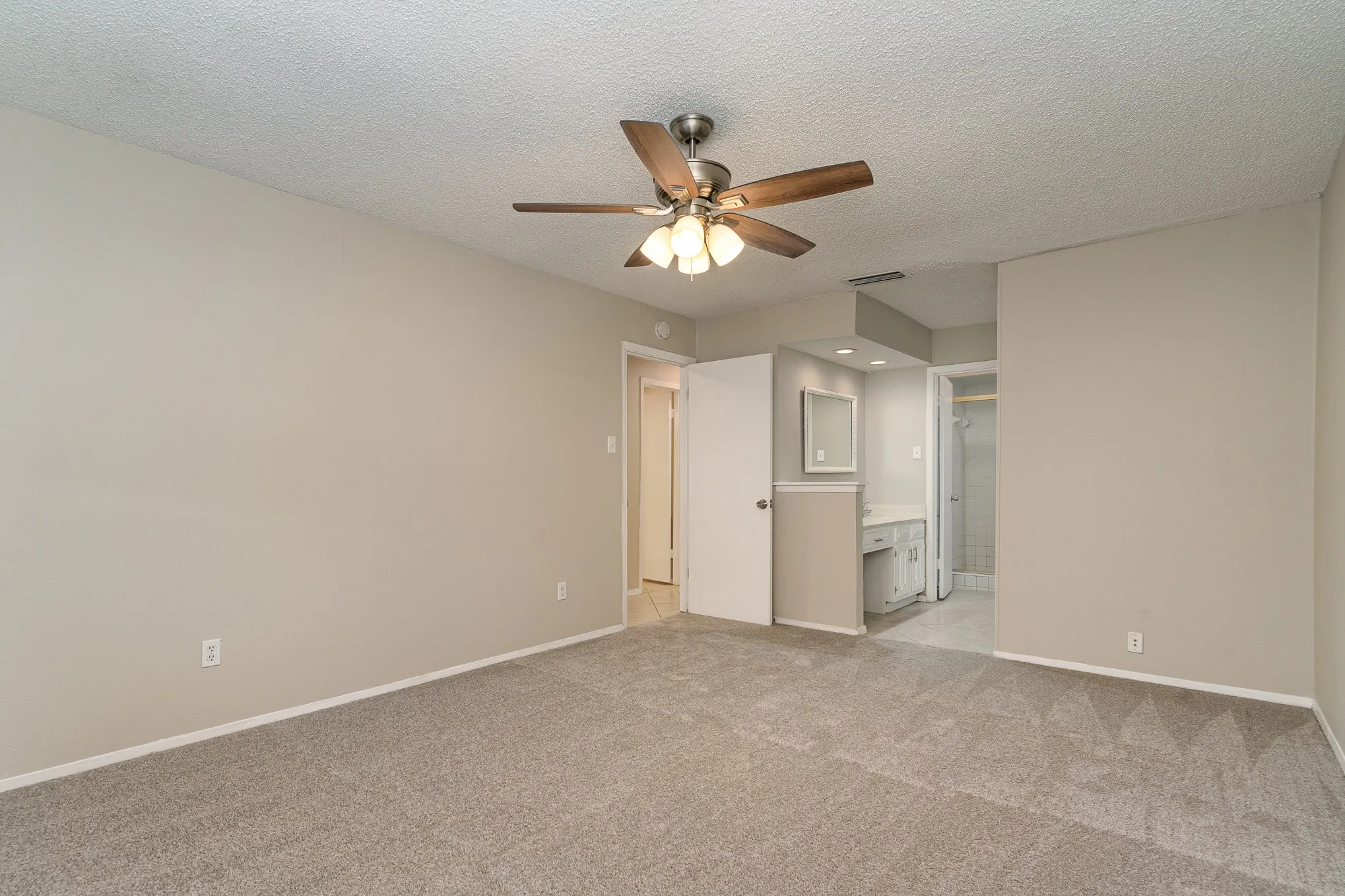 Single Family Residence For Rent in Dallas County , 2311 Lawnmeadow Drive, Richardson, Texas 75080, 3 Bedroom, 2 Bathroom, 2 Garage spaces, 1,535 Sqft, built in 1971, mls#21369271, Real Estate Agent in Richardson, Homes For Rent in Dallas county, Homes For Rent in Richardson, Realtor in Richardson Texas, Real Estate Brokerage Independent Realty Texas, Luminita Cordes Realtor