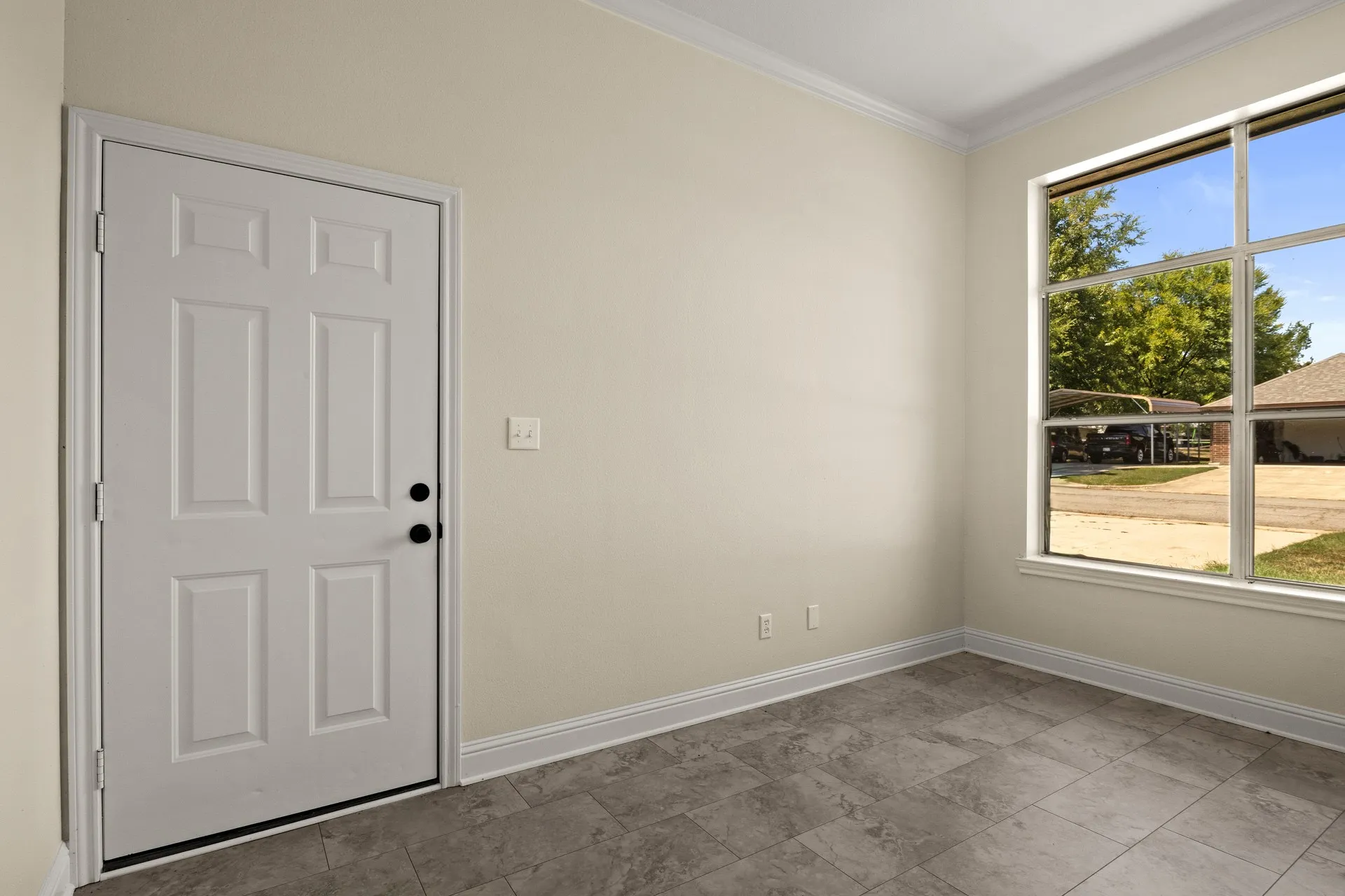 Single Family Residence For Sale in Camp County , 307 Bob White, Pittsburg, Texas 75686, 3 Bedroom, 2 Bathroom, 2 Garage spaces, 1,948 Sqft, built in 2002, mls#21369156, Real Estate Agent in Pittsburg, Homes For Sale in Camp county, Homes For Sale in Pittsburg, Realtor in Pittsburg Texas, Real Estate Brokerage Independent Realty Texas, Luminita Cordes Realtor