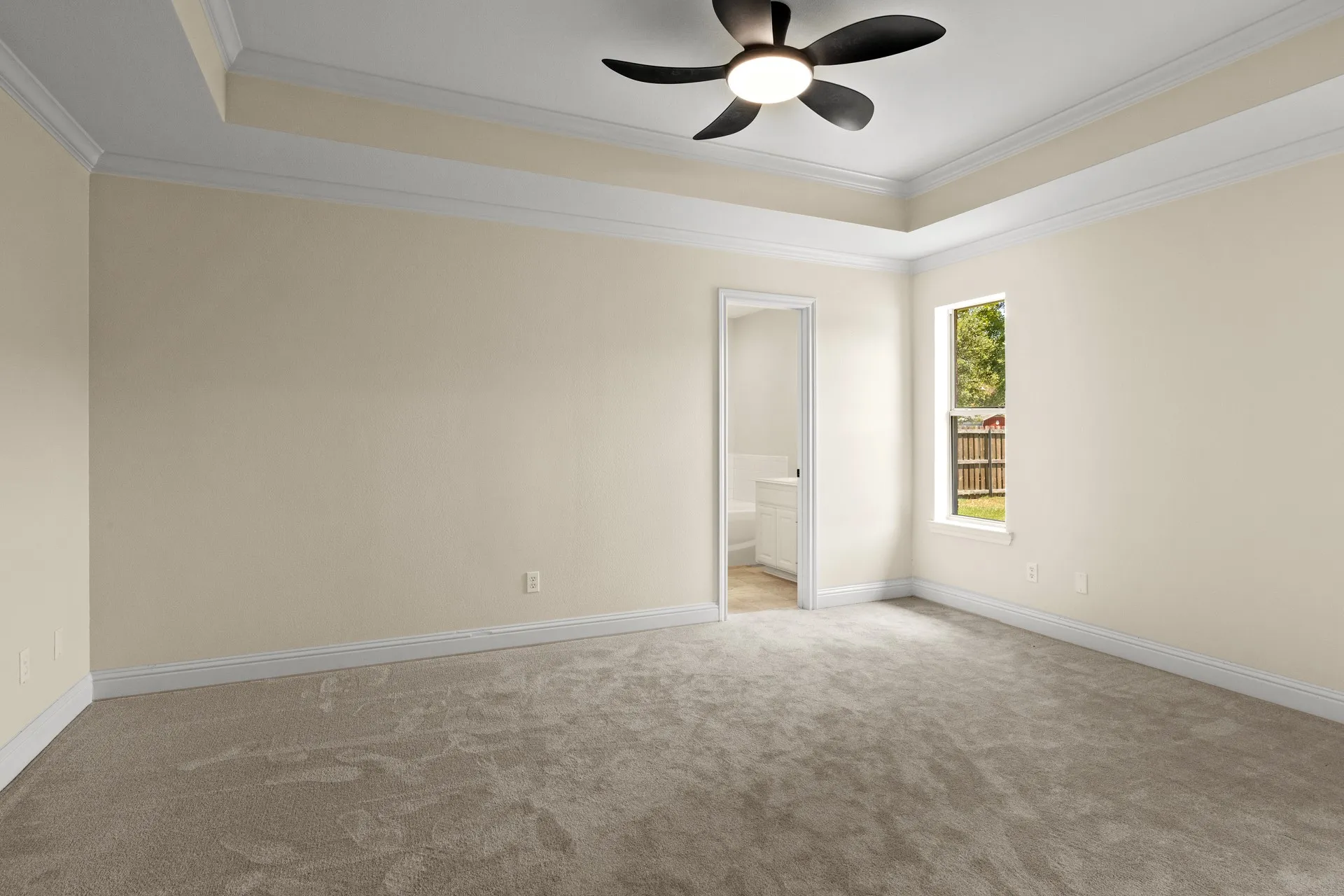 Single Family Residence For Sale in Camp County , 307 Bob White, Pittsburg, Texas 75686, 3 Bedroom, 2 Bathroom, 2 Garage spaces, 1,948 Sqft, built in 2002, mls#21369156, Real Estate Agent in Pittsburg, Homes For Sale in Camp county, Homes For Sale in Pittsburg, Realtor in Pittsburg Texas, Real Estate Brokerage Independent Realty Texas, Luminita Cordes Realtor