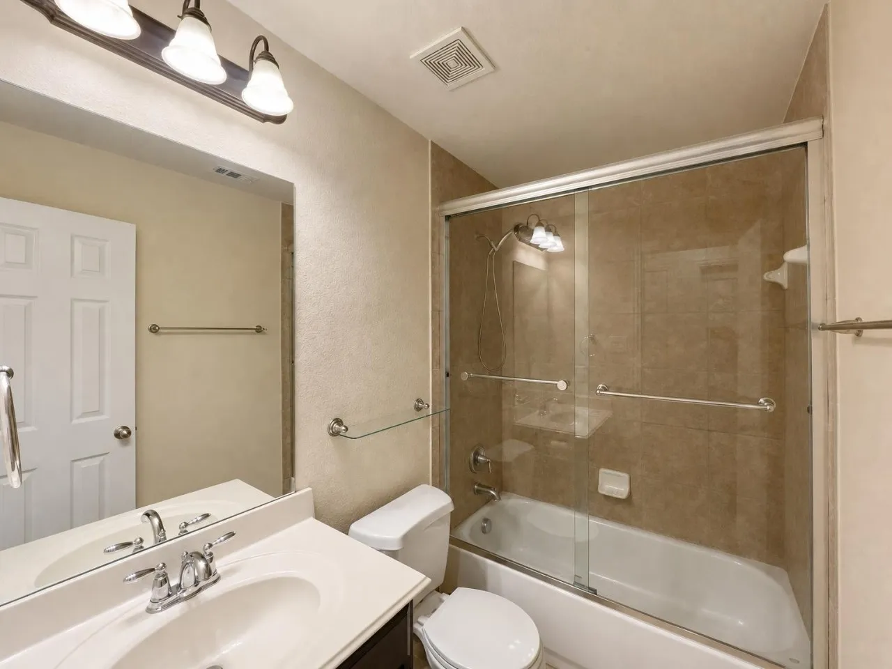 Single Family Residence For Rent in Denton County , 304 Blythe Bridge Road, Roanoke, Texas 76262, 3 Bedroom, 2 Bathroom, 2 Garage spaces, 1,629 Sqft, built in 2008, mls#21369276, Real Estate Agent in Roanoke, Homes For Rent in Denton county, Homes For Rent in Roanoke, Realtor in Roanoke Texas, Real Estate Brokerage Independent Realty Texas, Luminita Cordes Realtor