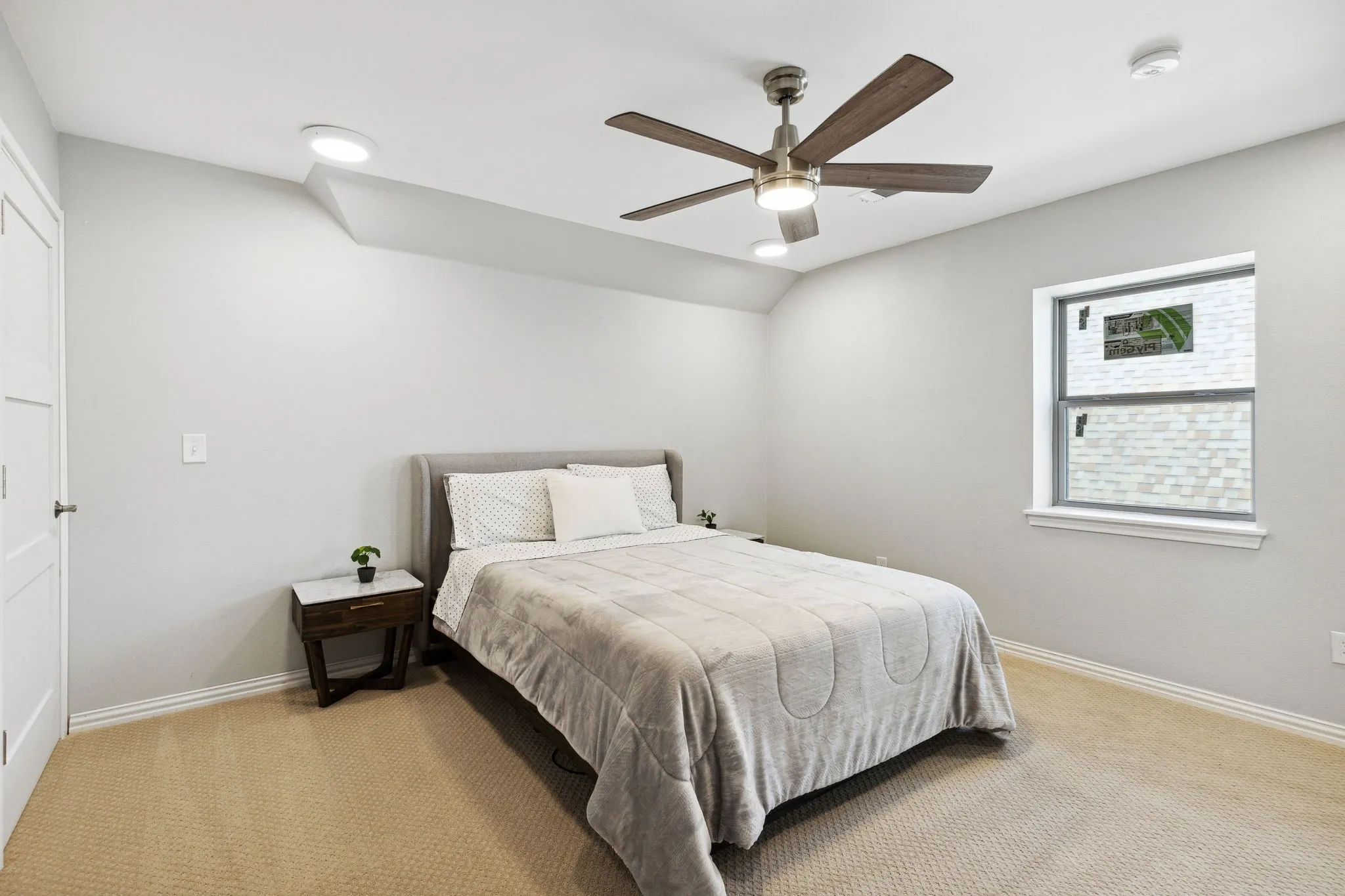 Single Family Residence For Sale in Denton County , 4710 Crossvine Drive, Prosper, Texas 75078, 4 Bedroom, 4 Bathroom, 2 Garage spaces, 3,190 Sqft, built in 2014, mls#21369148, Real Estate Agent in Prosper, Homes For Sale in Denton county, Homes For Sale in Prosper, Realtor in Prosper Texas, Real Estate Brokerage Independent Realty Texas, Luminita Cordes Realtor
