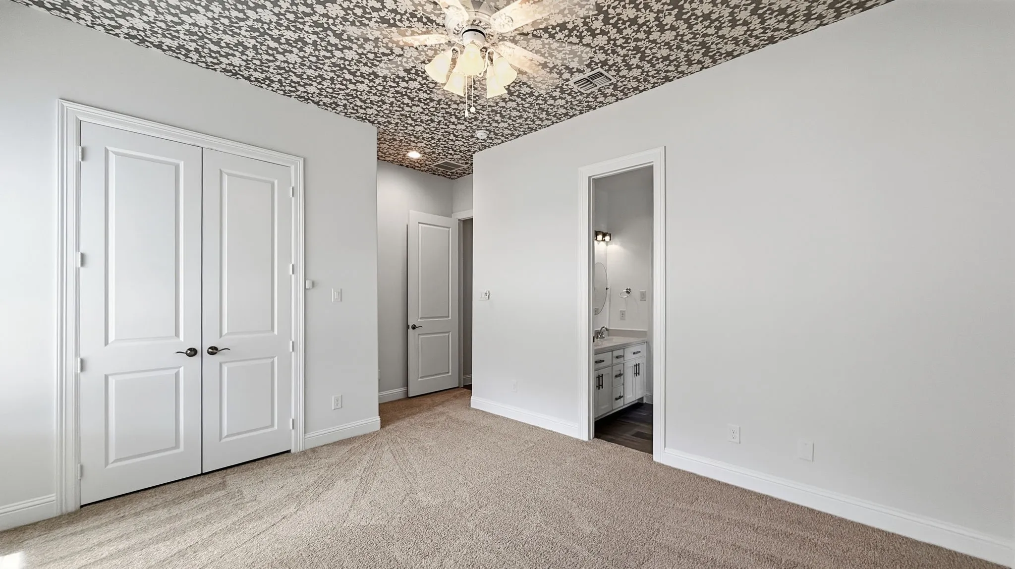 Single Family Residence For Sale in Denton County , 4710 Crossvine Drive, Prosper, Texas 75078, 4 Bedroom, 4 Bathroom, 2 Garage spaces, 3,190 Sqft, built in 2014, mls#21369148, Real Estate Agent in Prosper, Homes For Sale in Denton county, Homes For Sale in Prosper, Realtor in Prosper Texas, Real Estate Brokerage Independent Realty Texas, Luminita Cordes Realtor