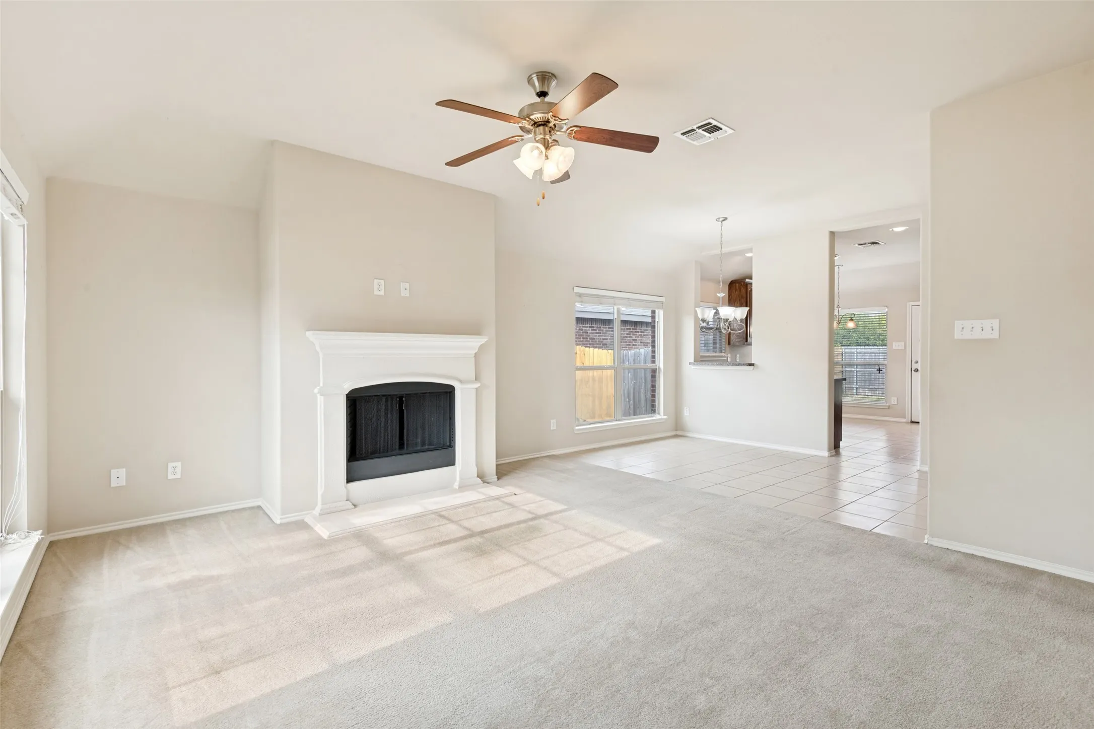 Single Family Residence For Sale in Kaufman County , 2131 Rains County Road, Forney, Texas 75126, 3 Bedroom, 2 Bathroom, 2 Garage spaces, 1,364 Sqft, built in 2011, mls#21367634, Real Estate Agent in Forney, Homes For Sale in Kaufman county, Homes For Sale in Forney, Realtor in Forney Texas, Real Estate Brokerage Independent Realty Texas, Luminita Cordes Realtor