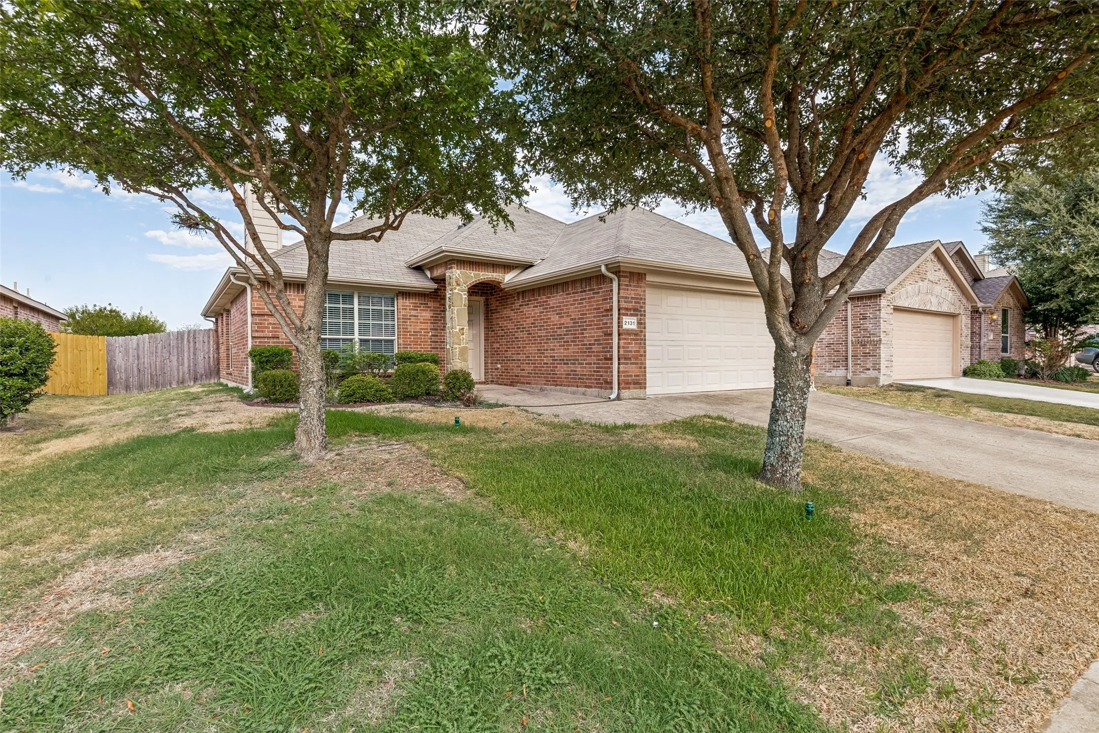 Single Family Residence For Sale in Kaufman County , 2131 Rains County Road, Forney, Texas 75126, 3 Bedroom, 2 Bathroom, 2 Garage spaces, 1,364 Sqft, built in 2011, mls#21367634, Real Estate Agent in Forney, Homes For Sale in Kaufman county, Homes For Sale in Forney, Realtor in Forney Texas, Real Estate Brokerage Independent Realty Texas, Luminita Cordes Realtor