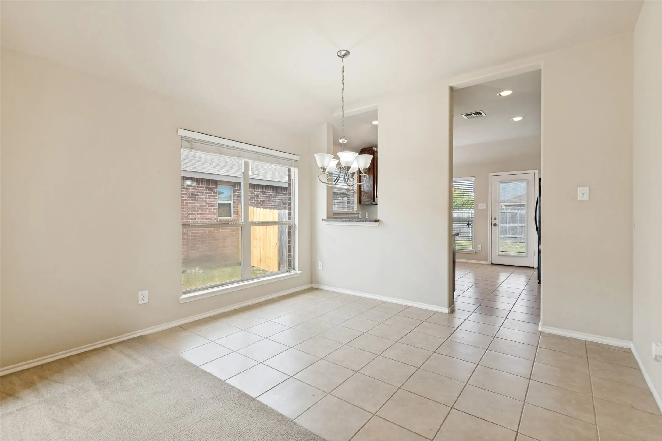 Single Family Residence For Sale in Kaufman County , 2131 Rains County Road, Forney, Texas 75126, 3 Bedroom, 2 Bathroom, 2 Garage spaces, 1,364 Sqft, built in 2011, mls#21367634, Real Estate Agent in Forney, Homes For Sale in Kaufman county, Homes For Sale in Forney, Realtor in Forney Texas, Real Estate Brokerage Independent Realty Texas, Luminita Cordes Realtor