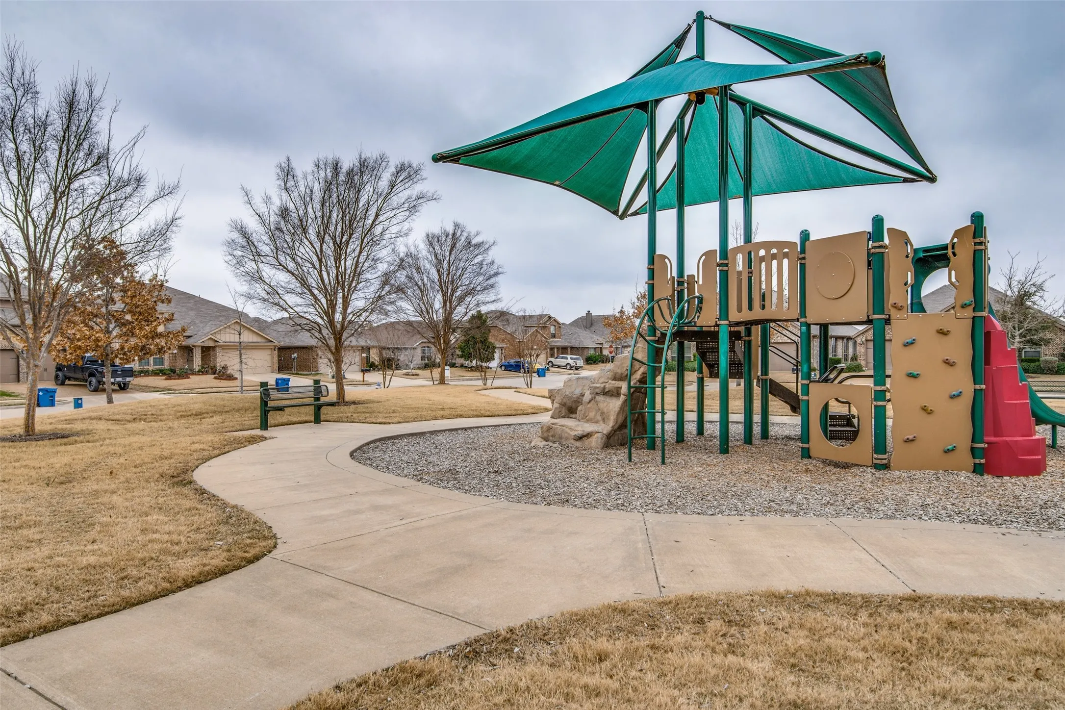 Single Family Residence For Sale in Kaufman County , 2131 Rains County Road, Forney, Texas 75126, 3 Bedroom, 2 Bathroom, 2 Garage spaces, 1,364 Sqft, built in 2011, mls#21367634, Real Estate Agent in Forney, Homes For Sale in Kaufman county, Homes For Sale in Forney, Realtor in Forney Texas, Real Estate Brokerage Independent Realty Texas, Luminita Cordes Realtor