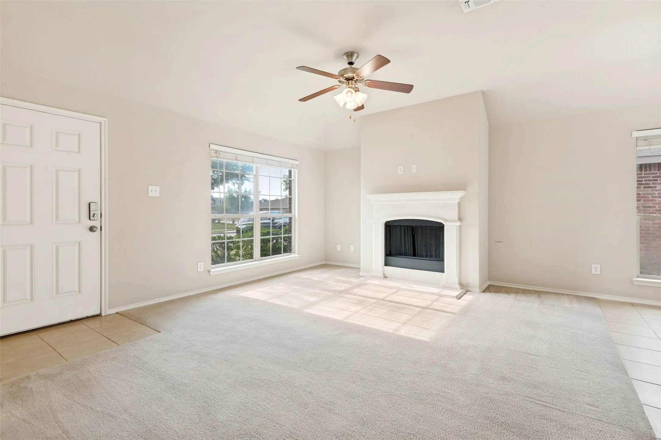 Single Family Residence For Sale in Kaufman County , 2131 Rains County Road, Forney, Texas 75126, 3 Bedroom, 2 Bathroom, 2 Garage spaces, 1,364 Sqft, built in 2011, mls#21367634, Real Estate Agent in Forney, Homes For Sale in Kaufman county, Homes For Sale in Forney, Realtor in Forney Texas, Real Estate Brokerage Independent Realty Texas, Luminita Cordes Realtor