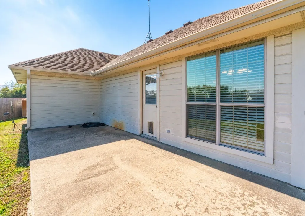 Single Family Residence For Rent in Hunt County , 2210 Kaitlyn Circle, Caddo Mills, Texas 75135, 3 Bedroom, 2 Bathroom, 2 Garage spaces, 1,191 Sqft, built in 2007, mls#21369282, Real Estate Agent in Caddo Mills, Homes For Rent in Hunt county, Homes For Rent in Caddo Mills, Realtor in Caddo Mills Texas, Real Estate Brokerage Independent Realty Texas, Luminita Cordes Realtor