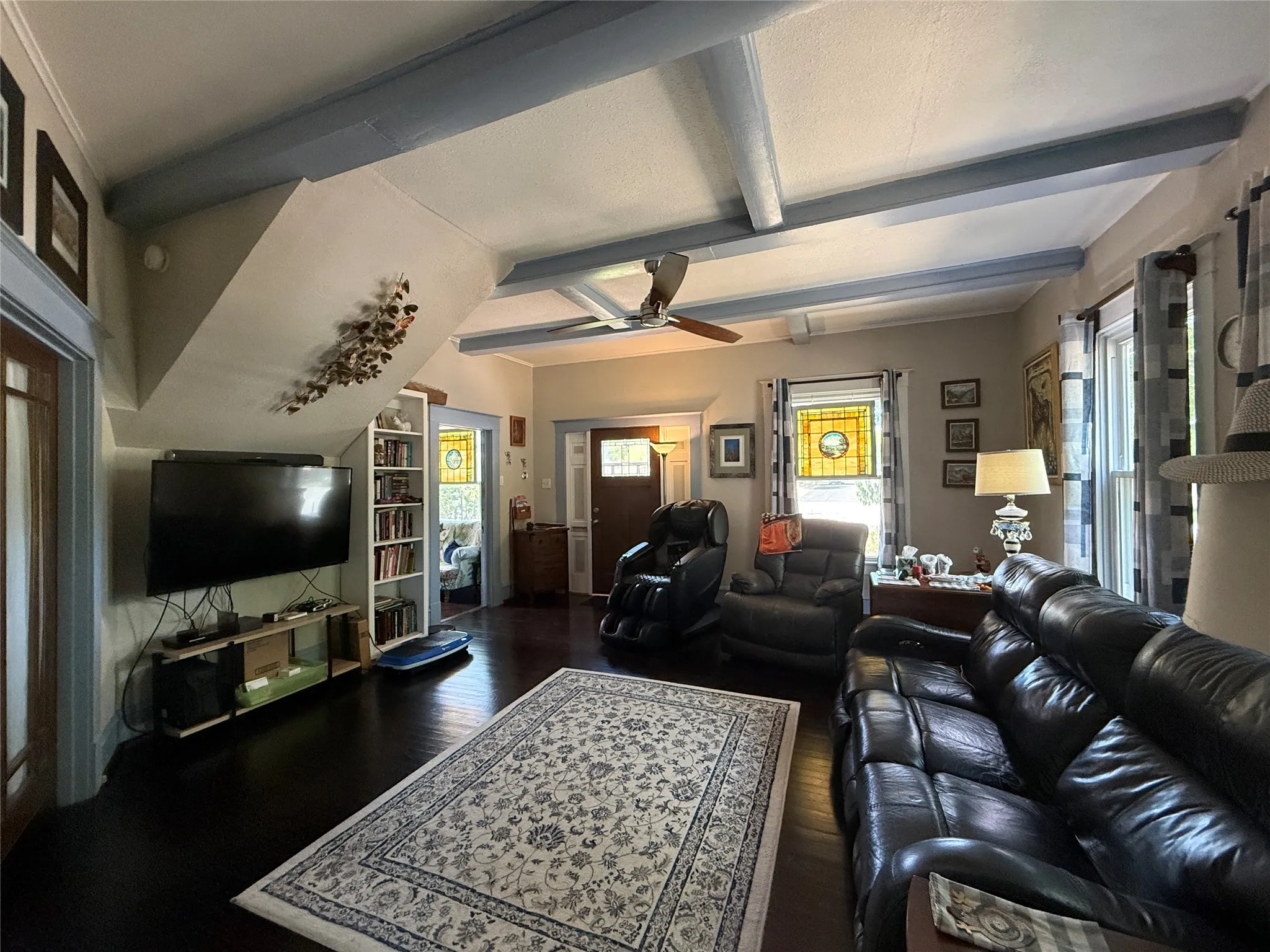 Single Family Residence For Sale in Mc Lennan County , 2223 N 6th Street, Waco, Texas 76708, 4 Bedroom, 3 Bathroom, Garage spaces, 2,024 Sqft, built in 1924, mls#21369131, Real Estate Agent in Waco, Homes For Sale in Mc Lennan county, Homes For Sale in Waco, Realtor in Waco Texas, Real Estate Brokerage Independent Realty Texas, Luminita Cordes Realtor