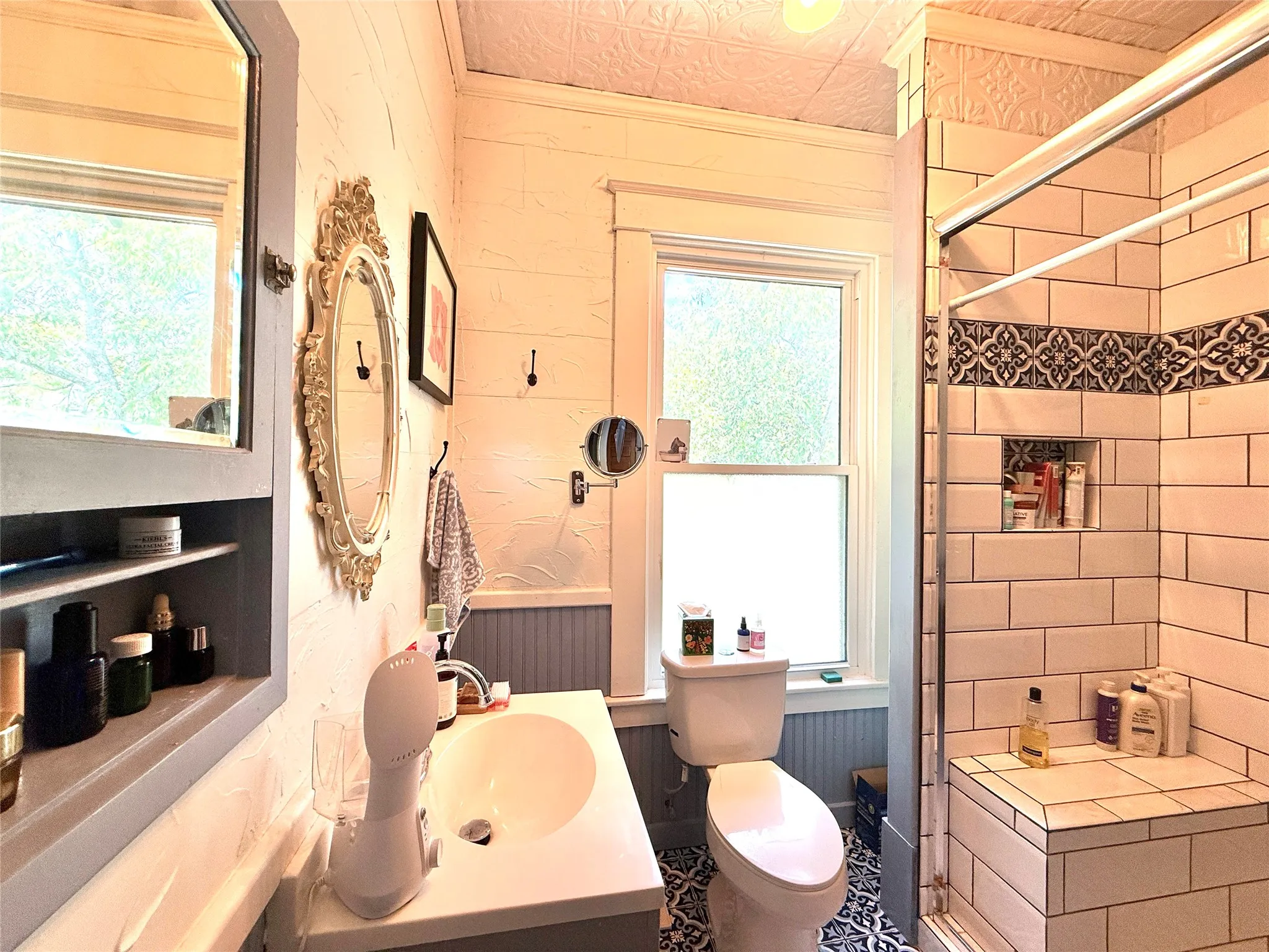 Single Family Residence For Sale in Mc Lennan County , 2223 N 6th Street, Waco, Texas 76708, 4 Bedroom, 3 Bathroom, Garage spaces, 2,024 Sqft, built in 1924, mls#21369131, Real Estate Agent in Waco, Homes For Sale in Mc Lennan county, Homes For Sale in Waco, Realtor in Waco Texas, Real Estate Brokerage Independent Realty Texas, Luminita Cordes Realtor