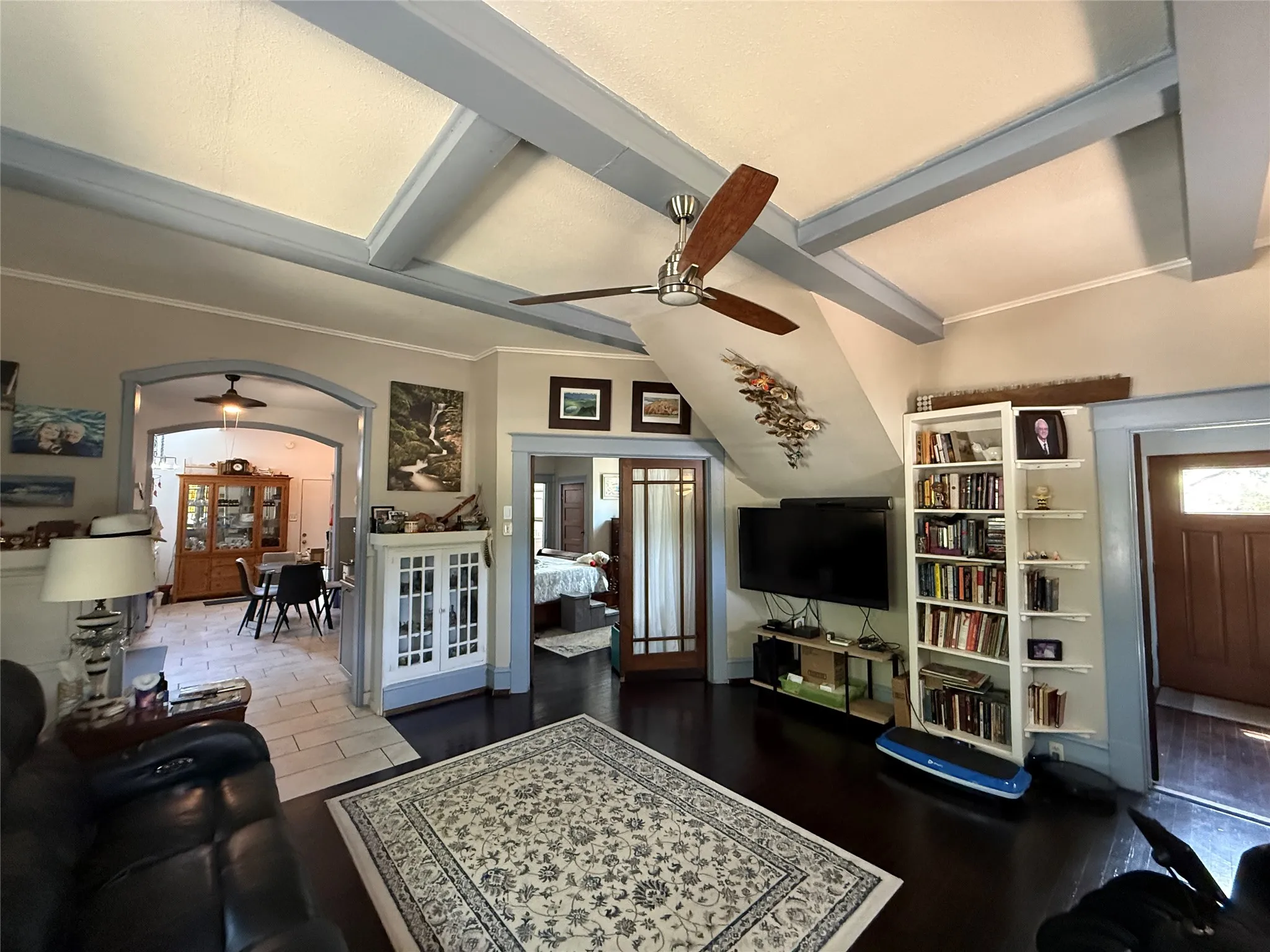 Single Family Residence For Sale in Mc Lennan County , 2223 N 6th Street, Waco, Texas 76708, 4 Bedroom, 3 Bathroom, Garage spaces, 2,024 Sqft, built in 1924, mls#21369131, Real Estate Agent in Waco, Homes For Sale in Mc Lennan county, Homes For Sale in Waco, Realtor in Waco Texas, Real Estate Brokerage Independent Realty Texas, Luminita Cordes Realtor