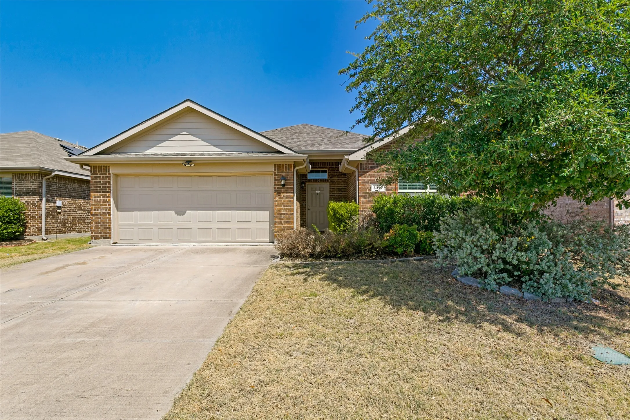 Single Family Residence For Rent in Tarrant County , 8817 Poynter Street, Fort Worth, Texas 76123, 4 Bedroom, 2 Bathroom, 2 Garage spaces, 1,798 Sqft, built in 2015, mls#21368430, Real Estate Agent in Fort Worth, Homes For Rent in Tarrant county, Homes For Rent in Fort Worth, Realtor in Fort Worth Texas, Real Estate Brokerage Independent Realty Texas, Luminita Cordes Realtor