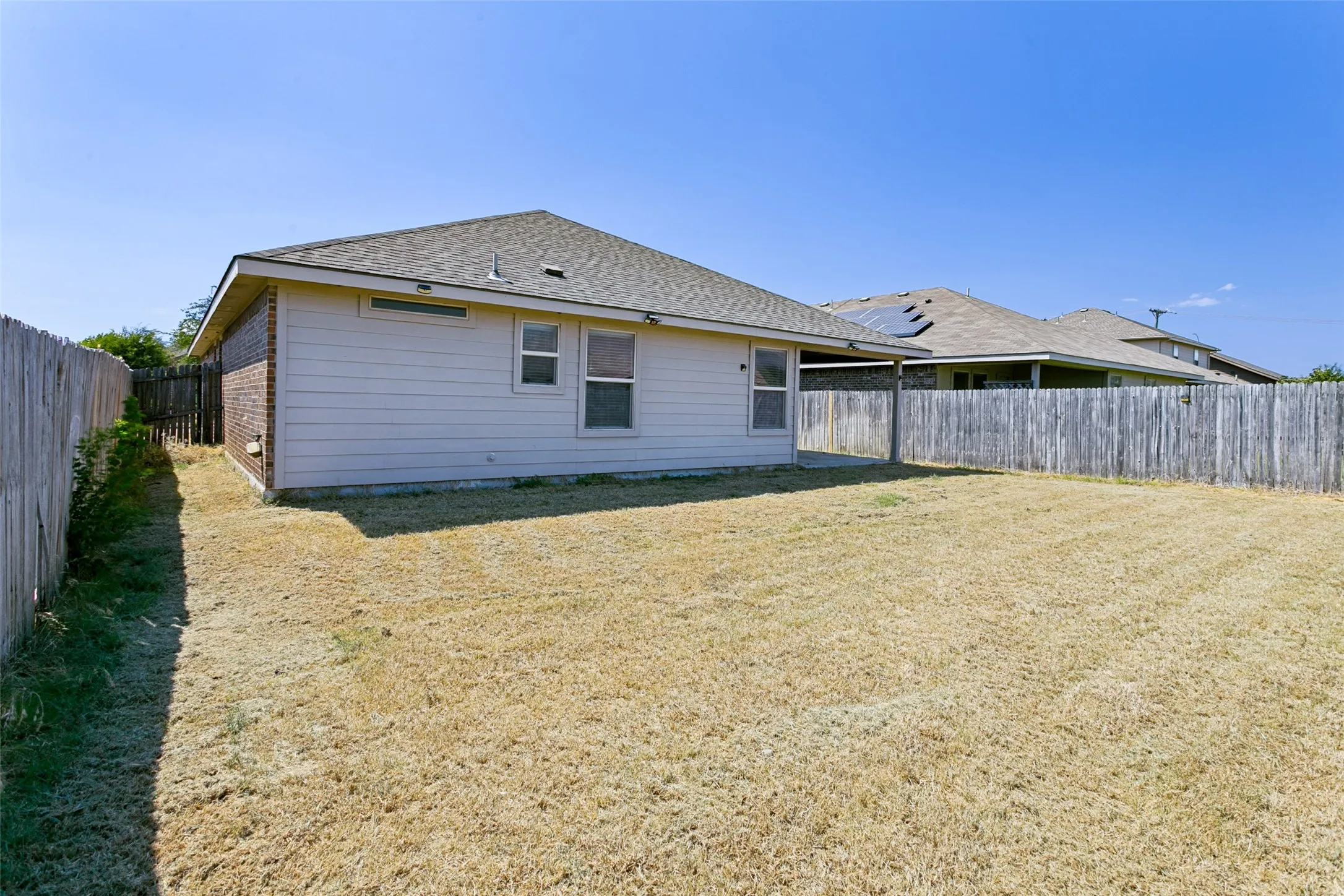 Single Family Residence For Rent in Tarrant County , 8817 Poynter Street, Fort Worth, Texas 76123, 4 Bedroom, 2 Bathroom, 2 Garage spaces, 1,798 Sqft, built in 2015, mls#21368430, Real Estate Agent in Fort Worth, Homes For Rent in Tarrant county, Homes For Rent in Fort Worth, Realtor in Fort Worth Texas, Real Estate Brokerage Independent Realty Texas, Luminita Cordes Realtor