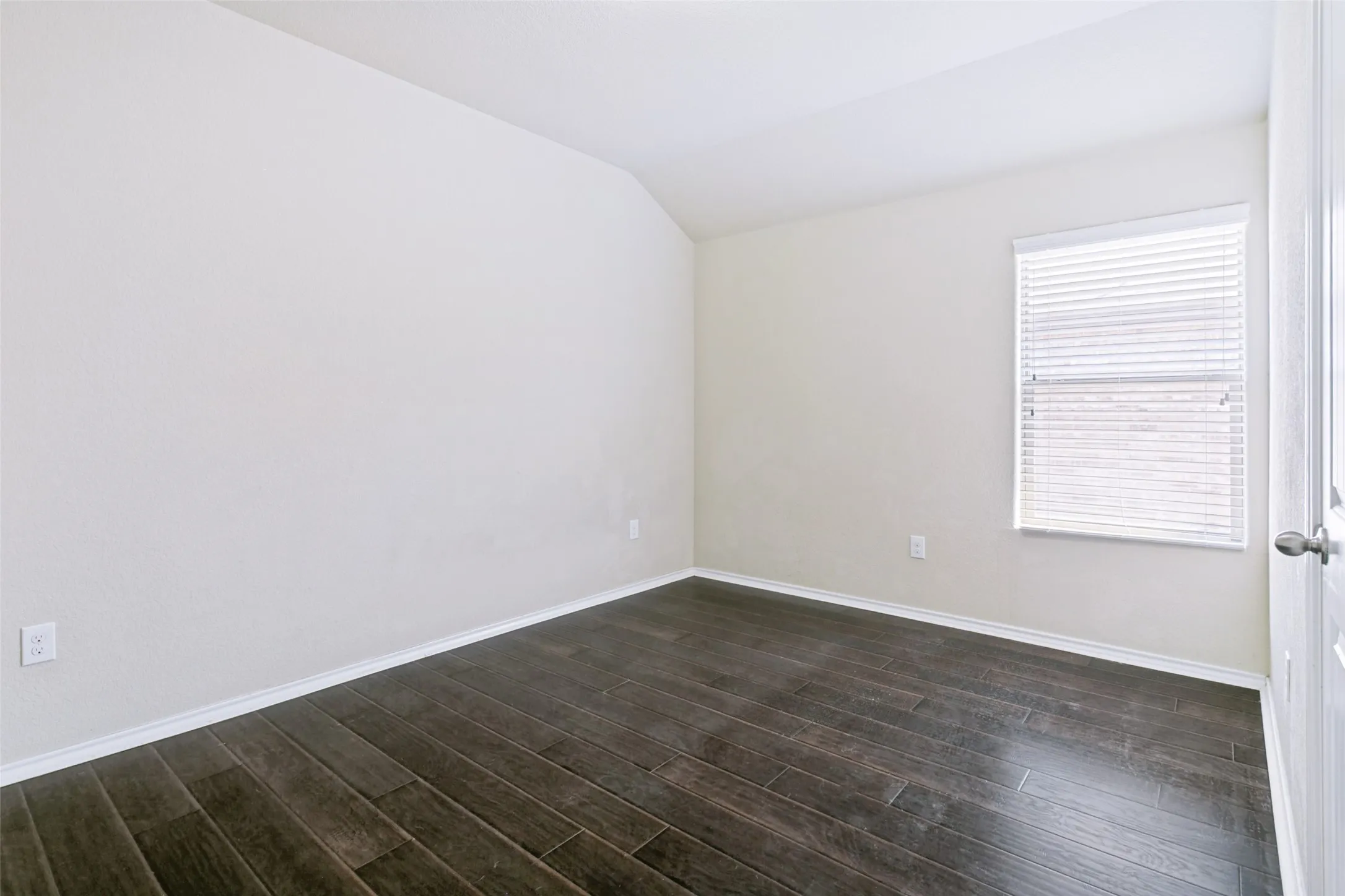 Single Family Residence For Rent in Tarrant County , 8817 Poynter Street, Fort Worth, Texas 76123, 4 Bedroom, 2 Bathroom, 2 Garage spaces, 1,798 Sqft, built in 2015, mls#21368430, Real Estate Agent in Fort Worth, Homes For Rent in Tarrant county, Homes For Rent in Fort Worth, Realtor in Fort Worth Texas, Real Estate Brokerage Independent Realty Texas, Luminita Cordes Realtor
