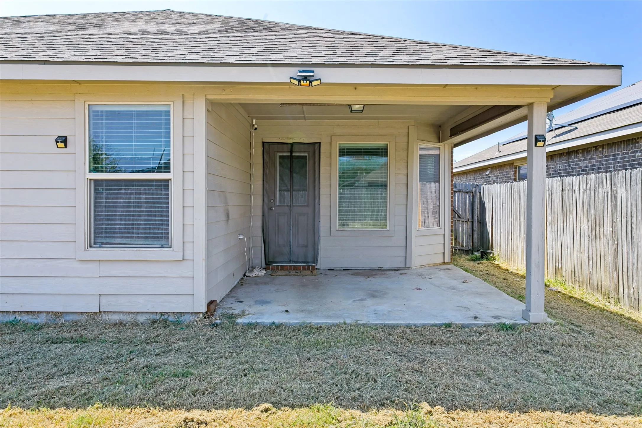 Single Family Residence For Rent in Tarrant County , 8817 Poynter Street, Fort Worth, Texas 76123, 4 Bedroom, 2 Bathroom, 2 Garage spaces, 1,798 Sqft, built in 2015, mls#21368430, Real Estate Agent in Fort Worth, Homes For Rent in Tarrant county, Homes For Rent in Fort Worth, Realtor in Fort Worth Texas, Real Estate Brokerage Independent Realty Texas, Luminita Cordes Realtor