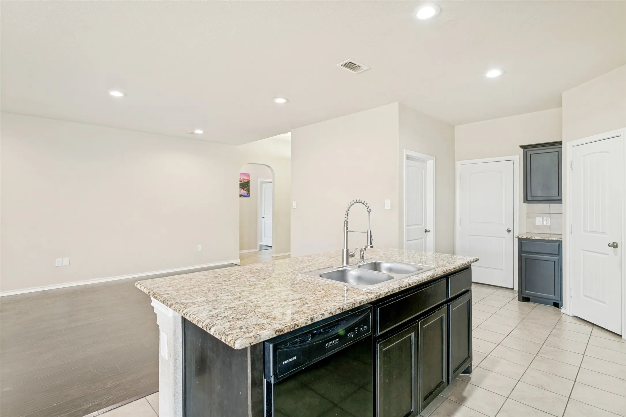 Single Family Residence For Rent in Tarrant County , 8817 Poynter Street, Fort Worth, Texas 76123, 4 Bedroom, 2 Bathroom, 2 Garage spaces, 1,798 Sqft, built in 2015, mls#21368430, Real Estate Agent in Fort Worth, Homes For Rent in Tarrant county, Homes For Rent in Fort Worth, Realtor in Fort Worth Texas, Real Estate Brokerage Independent Realty Texas, Luminita Cordes Realtor