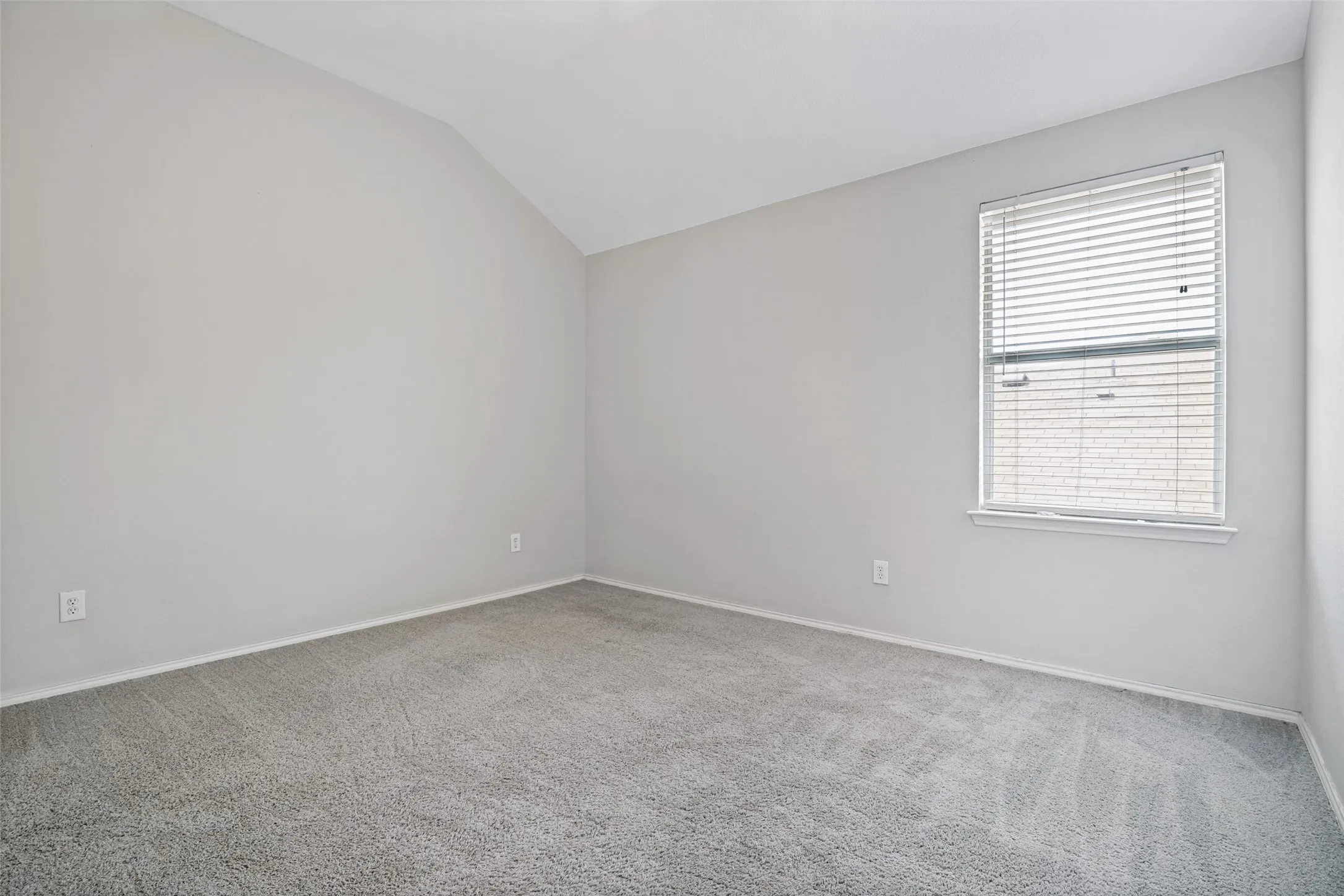 Single Family Residence For Rent in Kaufman County , 1012 Valera Road, Forney, Texas 75126, 4 Bedroom, 3 Bathroom, 2 Garage spaces, 2,717 Sqft, built in 2005, mls#21369289, Real Estate Agent in Forney, Homes For Rent in Kaufman county, Homes For Rent in Forney, Realtor in Forney Texas, Real Estate Brokerage Independent Realty Texas, Luminita Cordes Realtor