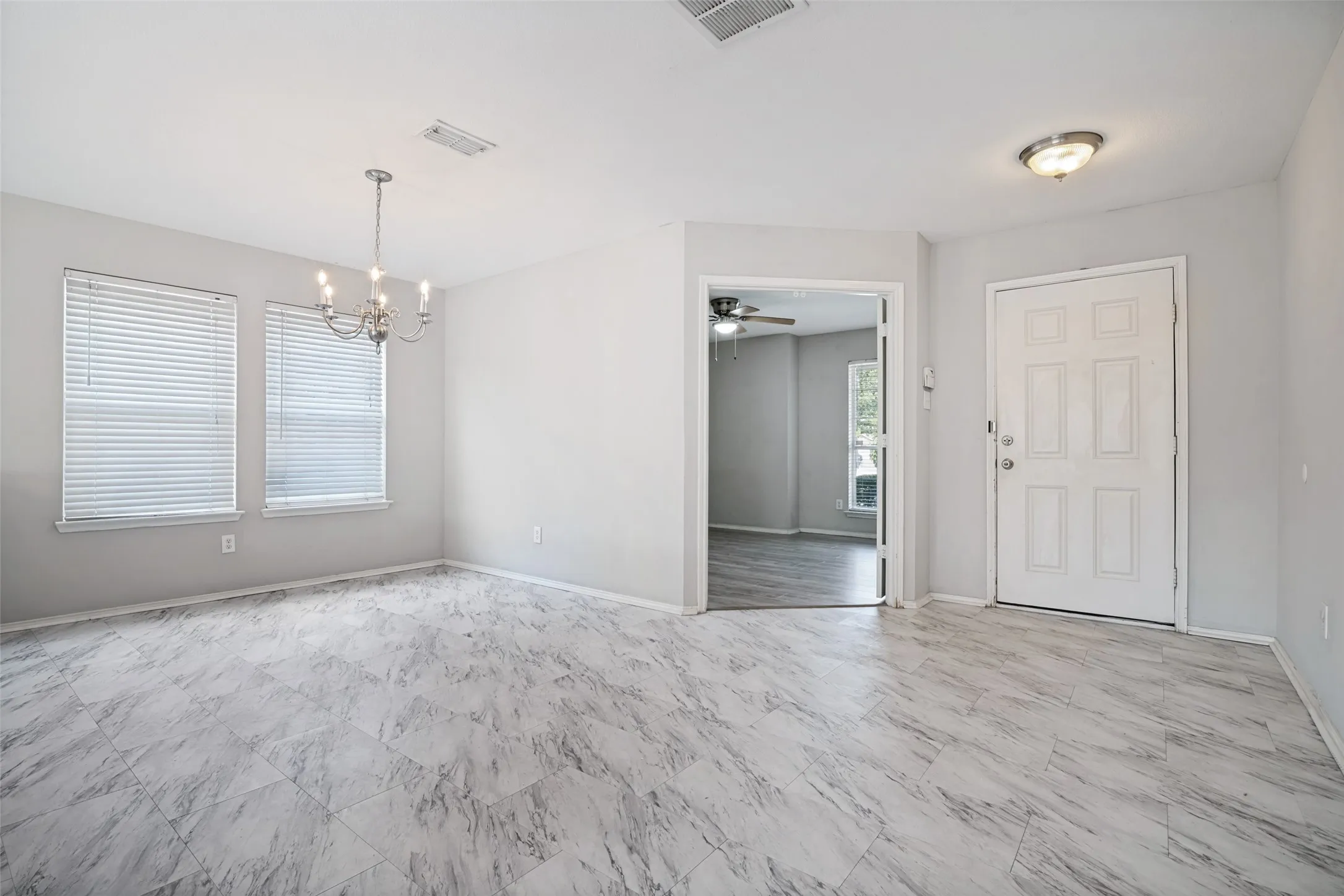 Single Family Residence For Rent in Kaufman County , 1012 Valera Road, Forney, Texas 75126, 4 Bedroom, 3 Bathroom, 2 Garage spaces, 2,717 Sqft, built in 2005, mls#21369289, Real Estate Agent in Forney, Homes For Rent in Kaufman county, Homes For Rent in Forney, Realtor in Forney Texas, Real Estate Brokerage Independent Realty Texas, Luminita Cordes Realtor