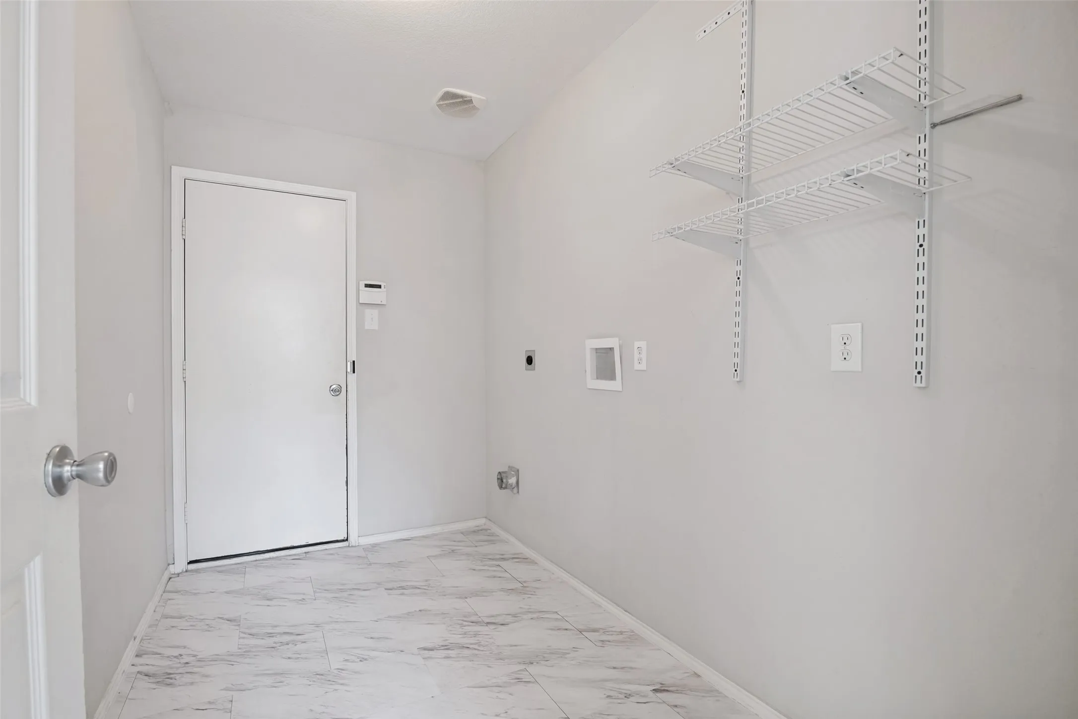 Single Family Residence For Rent in Kaufman County , 1012 Valera Road, Forney, Texas 75126, 4 Bedroom, 3 Bathroom, 2 Garage spaces, 2,717 Sqft, built in 2005, mls#21369289, Real Estate Agent in Forney, Homes For Rent in Kaufman county, Homes For Rent in Forney, Realtor in Forney Texas, Real Estate Brokerage Independent Realty Texas, Luminita Cordes Realtor