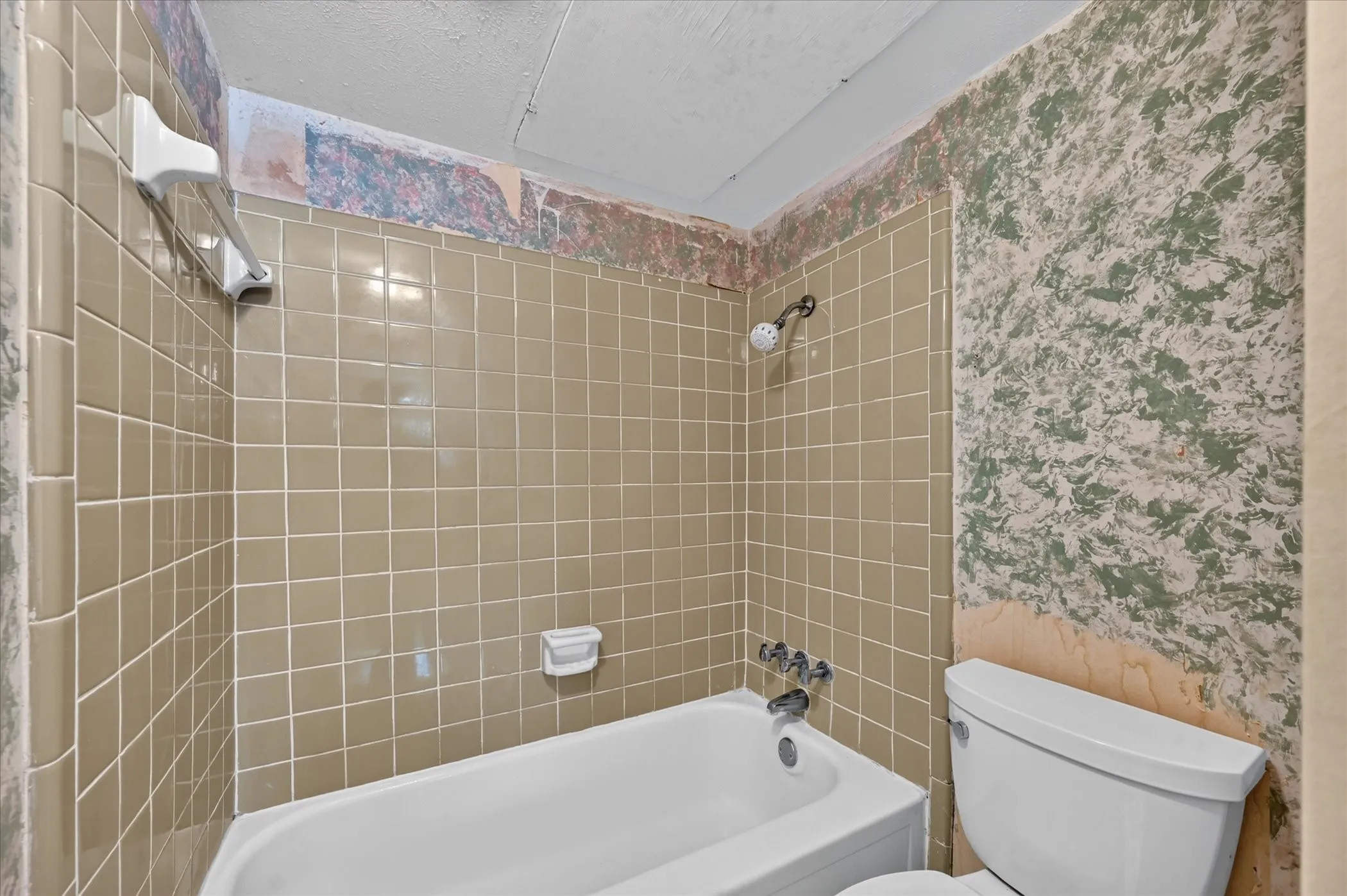 Condominium For Sale in Dallas County , 8071 Meadow Road 219, Dallas, Texas 75231, 2 Bedroom, 2 Bathroom, Garage spaces, 1,197 Sqft, built in 1969, mls#21369227, Real Estate Agent in Dallas, Homes For Sale in Dallas county, Homes For Sale in Dallas, Realtor in Dallas Texas, Real Estate Brokerage Independent Realty Texas, Luminita Cordes Realtor
