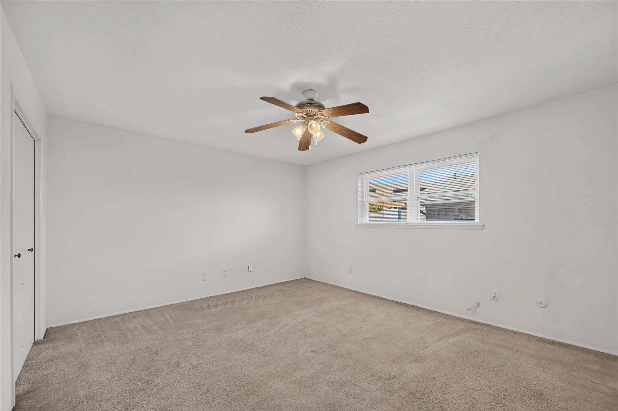 Condominium For Sale in Dallas County , 8071 Meadow Road 219, Dallas, Texas 75231, 2 Bedroom, 2 Bathroom, Garage spaces, 1,197 Sqft, built in 1969, mls#21369227, Real Estate Agent in Dallas, Homes For Sale in Dallas county, Homes For Sale in Dallas, Realtor in Dallas Texas, Real Estate Brokerage Independent Realty Texas, Luminita Cordes Realtor