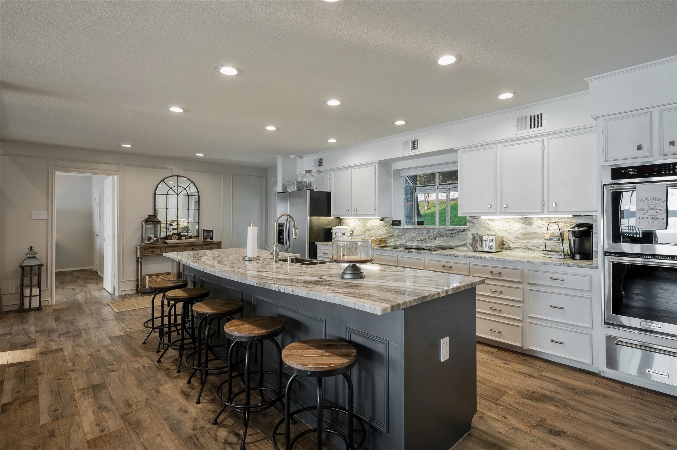 Single Family Residence For Sale in Henderson County , 5217 Paseo Tortuga, Malakoff, Texas 75148, 5 Bedroom, 5 Bathroom, 1 Garage spaces, 3,165 Sqft, built in 1984, mls#21366342, Real Estate Agent in Malakoff, Homes For Sale in Henderson county, Homes For Sale in Malakoff, Realtor in Malakoff Texas, Real Estate Brokerage Independent Realty Texas, Luminita Cordes Realtor