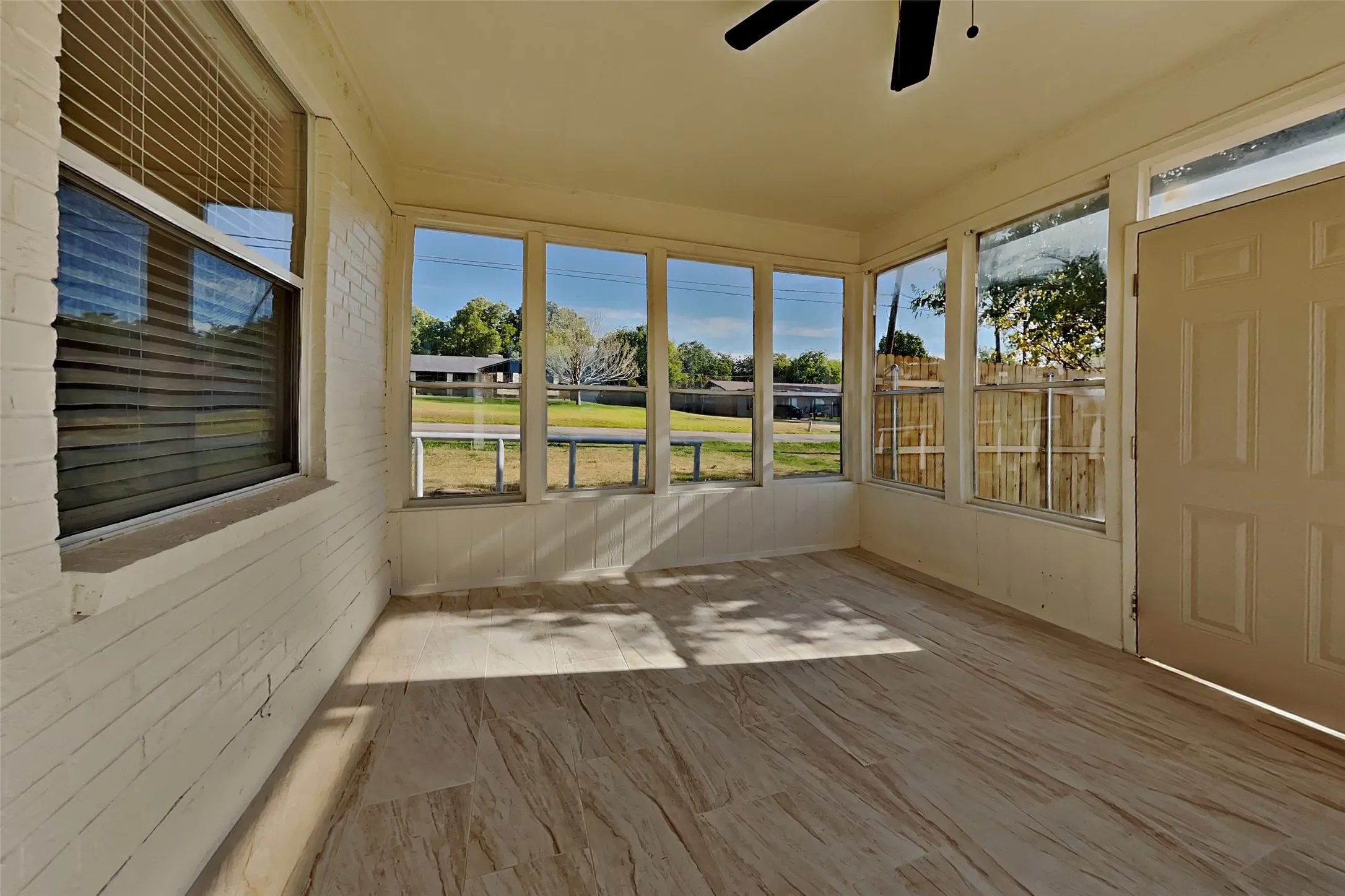 Single Family Residence For Rent in Johnson County , 912 Blue Ridge Drive, Burleson, Texas 76028, 3 Bedroom, 2 Bathroom, 2 Garage spaces, 1,633 Sqft, built in 1995, mls#21369295, Real Estate Agent in Burleson, Homes For Rent in Johnson county, Homes For Rent in Burleson, Realtor in Burleson Texas, Real Estate Brokerage Independent Realty Texas, Luminita Cordes Realtor