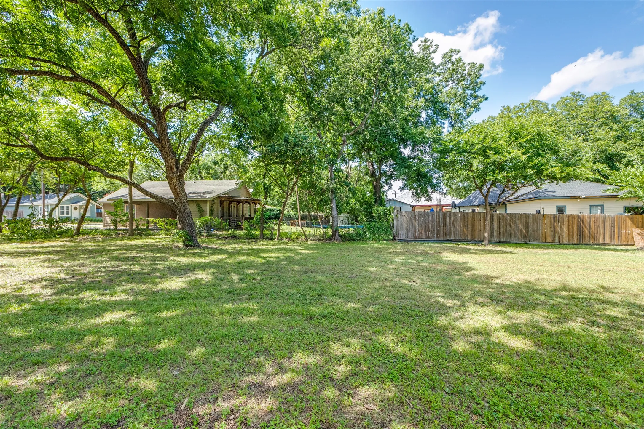 Improved Land For Sale in Collin County , 605 N Kentucky Street, Mc Kinney, Texas 75069, 0, 0, Garage spaces, 0 Sqft, built in 0, mls#21368399, Real Estate Agent in Mc Kinney, Homes For Sale in Collin county, Homes For Sale in Mc Kinney, Realtor in Mc Kinney Texas, Real Estate Brokerage Independent Realty Texas, Luminita Cordes Realtor