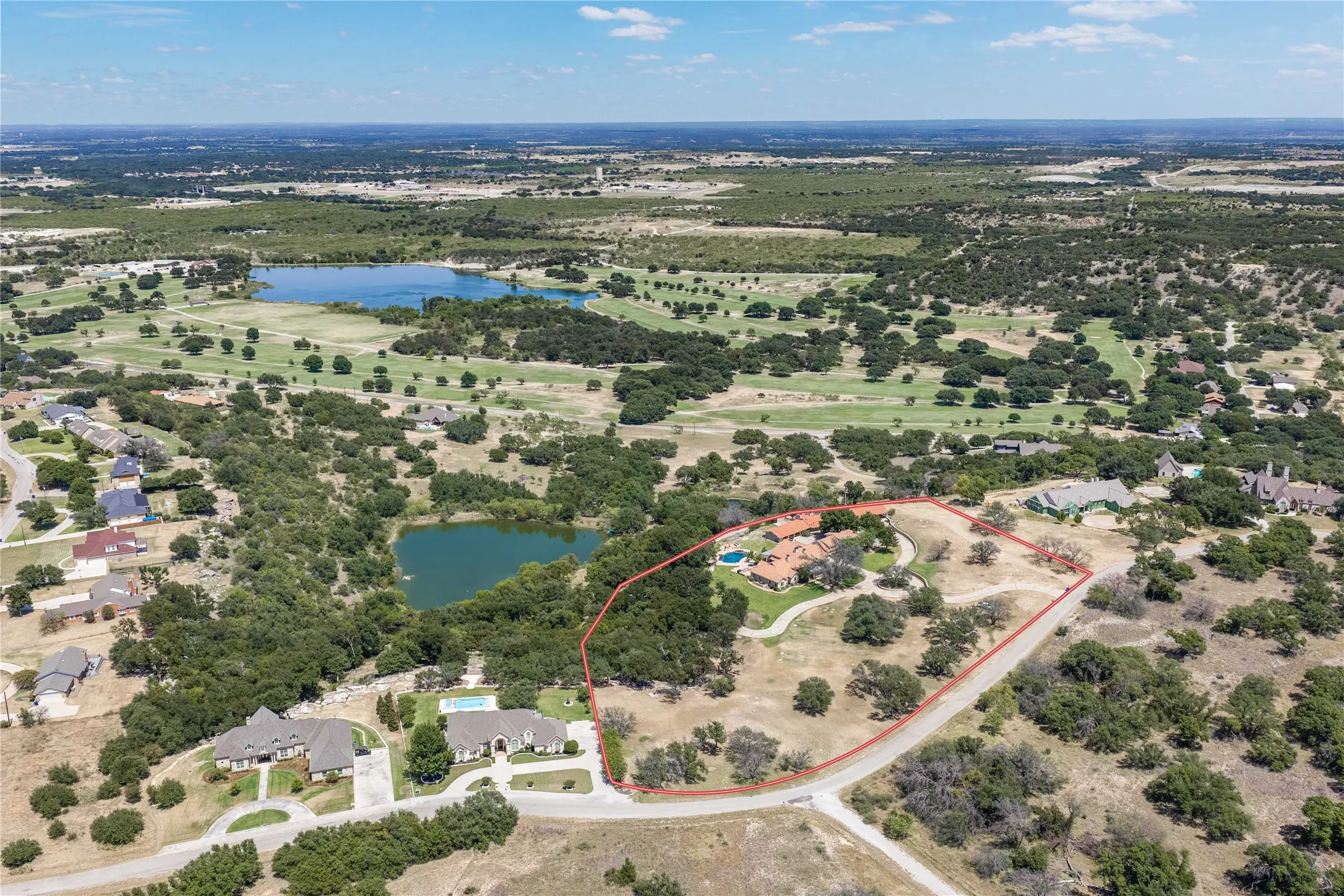 Single Family Residence For Sale in Brown County , 51 Oak Hill Circle, Brownwood, Texas 76801, 6 Bedroom, 6 Bathroom, 8 Garage spaces, 6,421 Sqft, built in 2001, mls#21369312, Real Estate Agent in Brownwood, Homes For Sale in Brown county, Homes For Sale in Brownwood, Realtor in Brownwood Texas, Real Estate Brokerage Independent Realty Texas, Luminita Cordes Realtor
