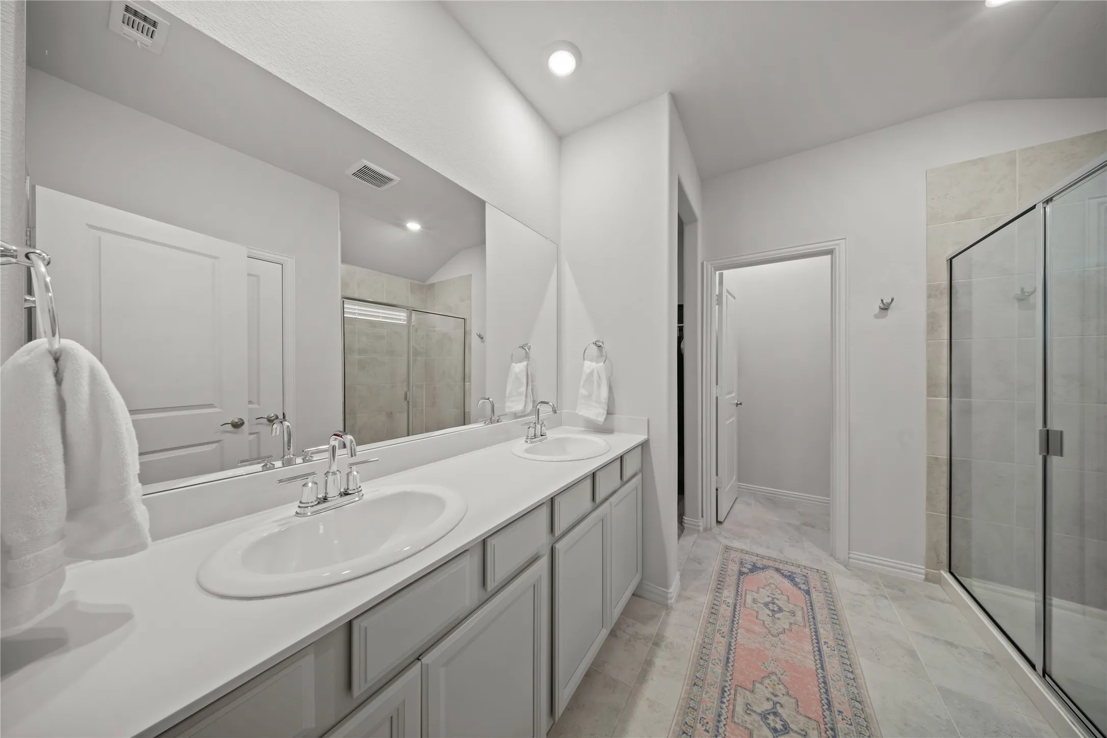 Single Family Residence For Sale in Collin County , 2820 Field Street, Celina, Texas 75009, 4 Bedroom, 3 Bathroom, 2 Garage spaces, 2,072 Sqft, built in 2019, mls#21369160, Real Estate Agent in Celina, Homes For Sale in Collin county, Homes For Sale in Celina, Realtor in Celina Texas, Real Estate Brokerage Independent Realty Texas, Luminita Cordes Realtor