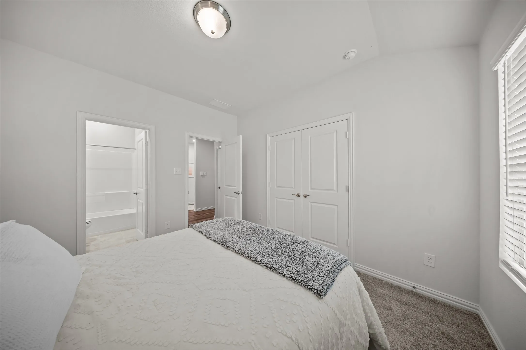Single Family Residence For Sale in Collin County , 2820 Field Street, Celina, Texas 75009, 4 Bedroom, 3 Bathroom, 2 Garage spaces, 2,072 Sqft, built in 2019, mls#21369160, Real Estate Agent in Celina, Homes For Sale in Collin county, Homes For Sale in Celina, Realtor in Celina Texas, Real Estate Brokerage Independent Realty Texas, Luminita Cordes Realtor