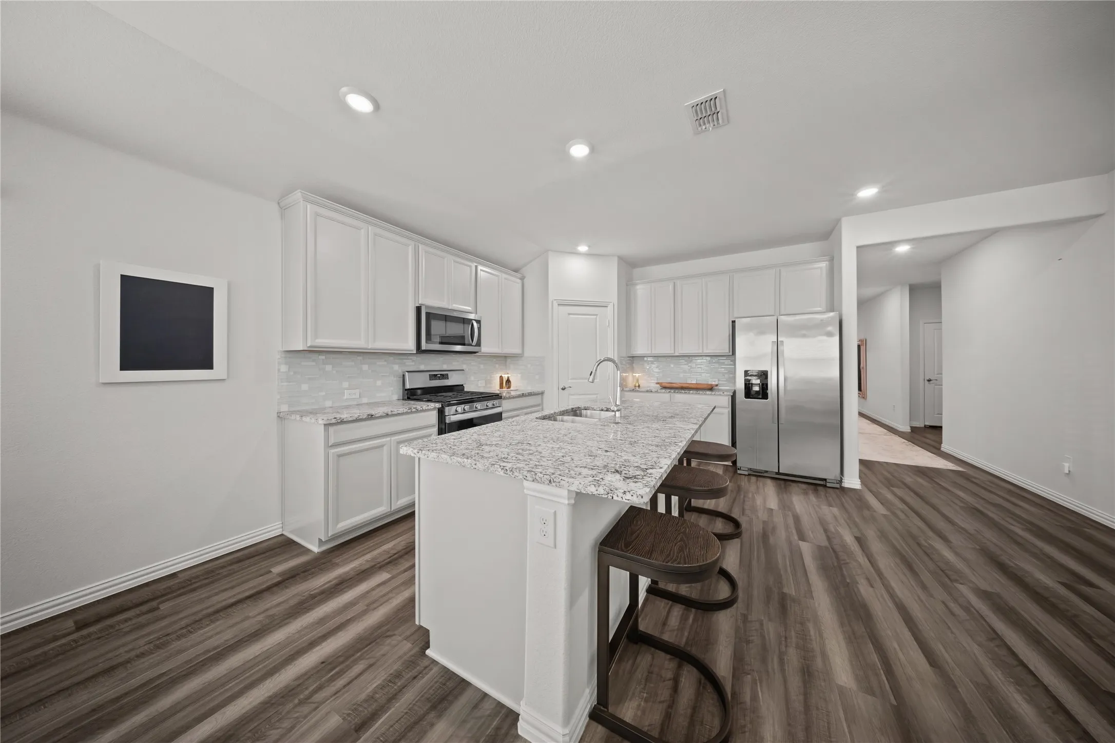 Single Family Residence For Sale in Collin County , 2820 Field Street, Celina, Texas 75009, 4 Bedroom, 3 Bathroom, 2 Garage spaces, 2,072 Sqft, built in 2019, mls#21369160, Real Estate Agent in Celina, Homes For Sale in Collin county, Homes For Sale in Celina, Realtor in Celina Texas, Real Estate Brokerage Independent Realty Texas, Luminita Cordes Realtor