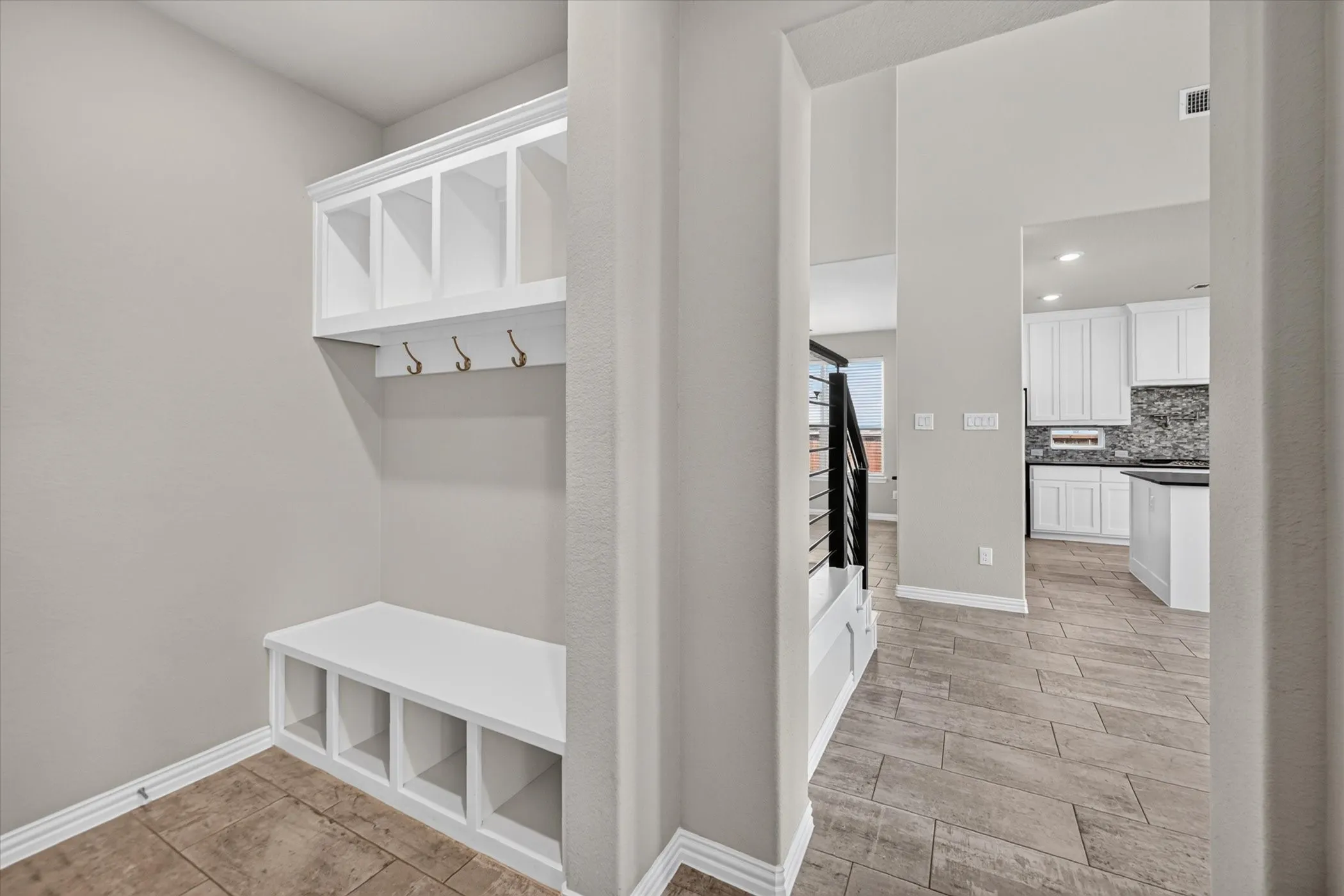 Single Family Residence For Sale in Denton County , 7008 Elk Springs Drive, Argyle, Texas 76226, 5 Bedroom, 4 Bathroom, 2 Garage spaces, 3,049 Sqft, built in 2019, mls#21367918, Real Estate Agent in Argyle, Homes For Sale in Denton county, Homes For Sale in Argyle, Realtor in Argyle Texas, Real Estate Brokerage Independent Realty Texas, Luminita Cordes Realtor