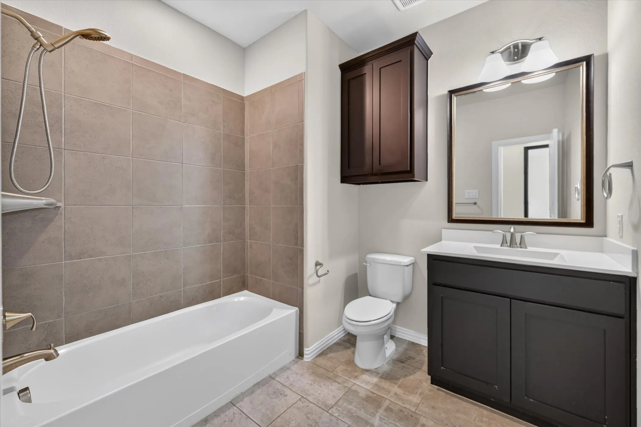 Single Family Residence For Sale in Denton County , 7008 Elk Springs Drive, Argyle, Texas 76226, 5 Bedroom, 4 Bathroom, 2 Garage spaces, 3,049 Sqft, built in 2019, mls#21367918, Real Estate Agent in Argyle, Homes For Sale in Denton county, Homes For Sale in Argyle, Realtor in Argyle Texas, Real Estate Brokerage Independent Realty Texas, Luminita Cordes Realtor