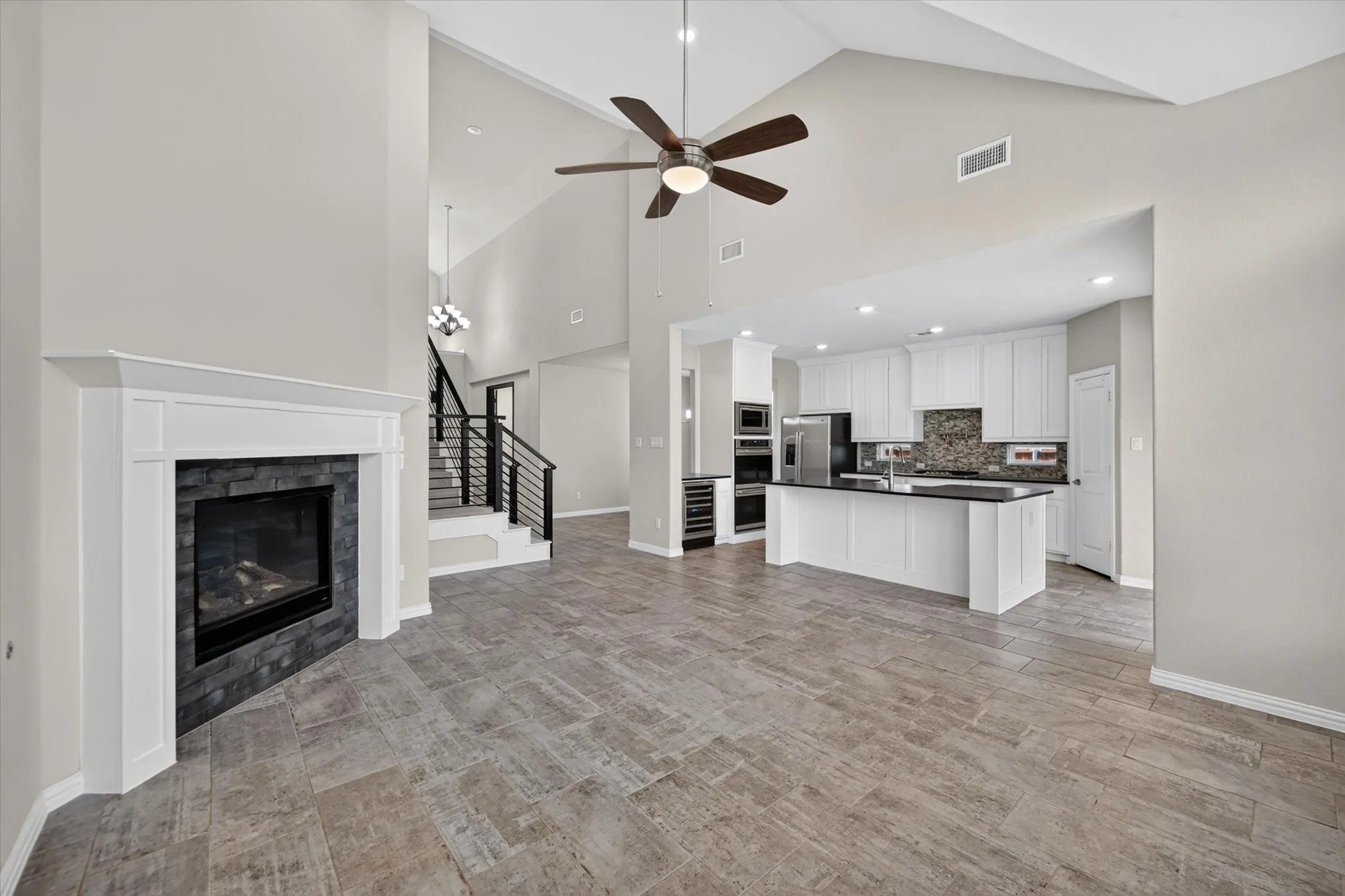 Single Family Residence For Sale in Denton County , 7008 Elk Springs Drive, Argyle, Texas 76226, 5 Bedroom, 4 Bathroom, 2 Garage spaces, 3,049 Sqft, built in 2019, mls#21367918, Real Estate Agent in Argyle, Homes For Sale in Denton county, Homes For Sale in Argyle, Realtor in Argyle Texas, Real Estate Brokerage Independent Realty Texas, Luminita Cordes Realtor
