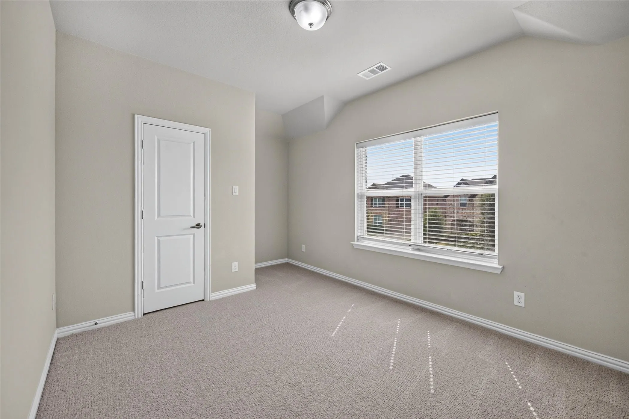 Single Family Residence For Sale in Denton County , 7008 Elk Springs Drive, Argyle, Texas 76226, 5 Bedroom, 4 Bathroom, 2 Garage spaces, 3,049 Sqft, built in 2019, mls#21367918, Real Estate Agent in Argyle, Homes For Sale in Denton county, Homes For Sale in Argyle, Realtor in Argyle Texas, Real Estate Brokerage Independent Realty Texas, Luminita Cordes Realtor