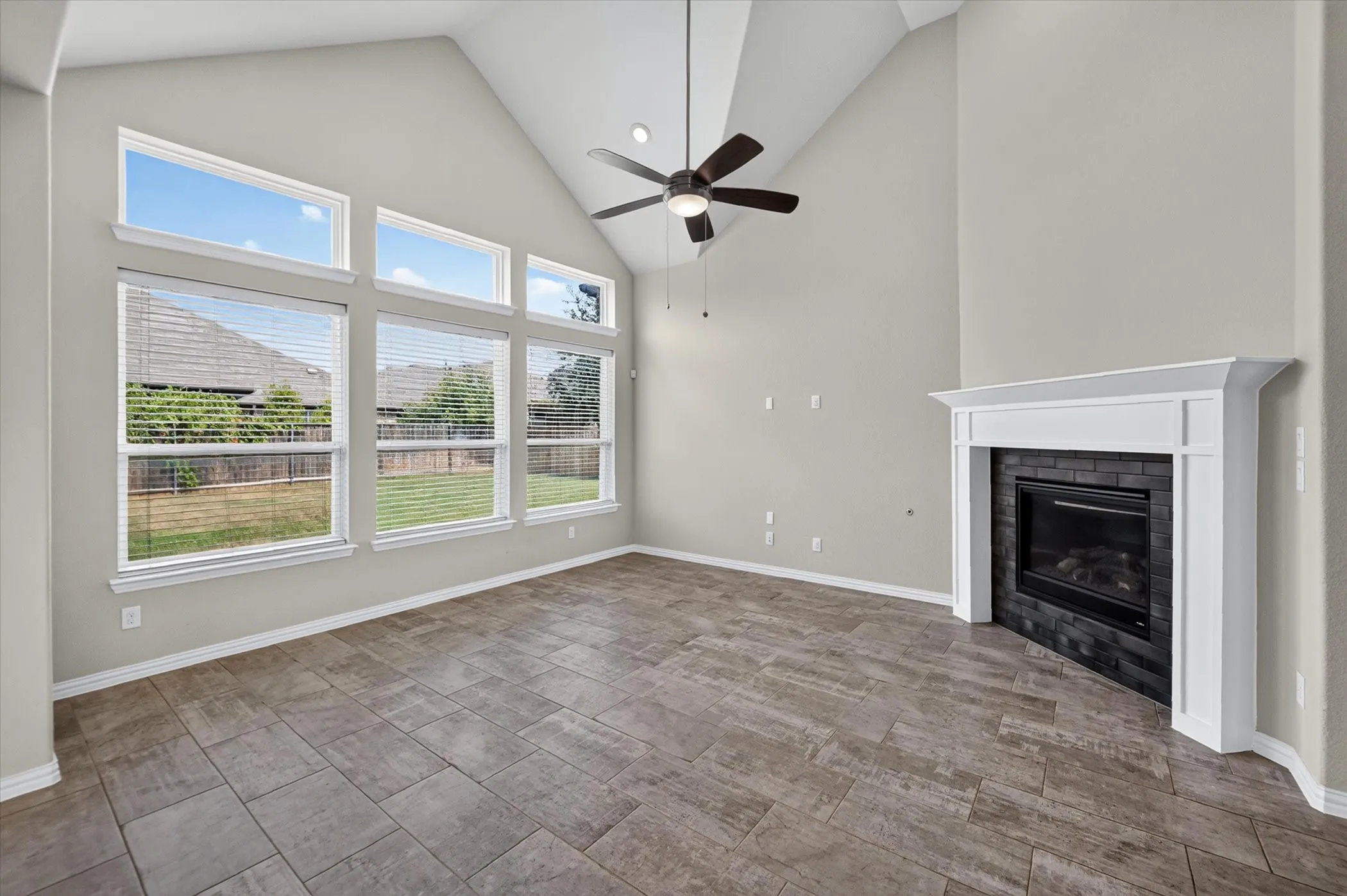 Single Family Residence For Sale in Denton County , 7008 Elk Springs Drive, Argyle, Texas 76226, 5 Bedroom, 4 Bathroom, 2 Garage spaces, 3,049 Sqft, built in 2019, mls#21367918, Real Estate Agent in Argyle, Homes For Sale in Denton county, Homes For Sale in Argyle, Realtor in Argyle Texas, Real Estate Brokerage Independent Realty Texas, Luminita Cordes Realtor