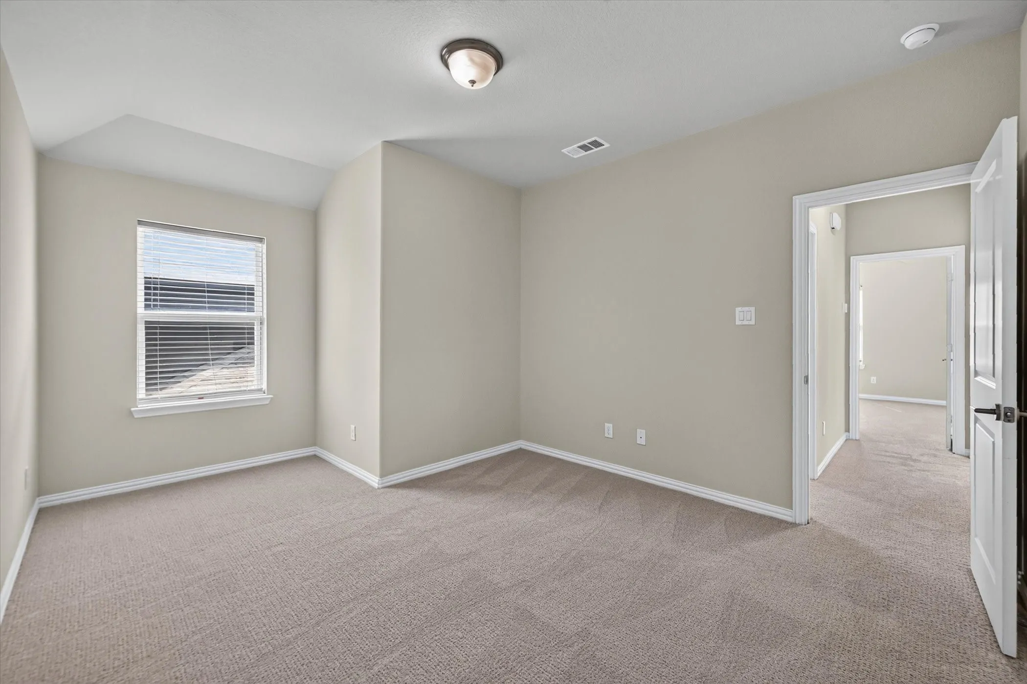 Single Family Residence For Sale in Denton County , 7008 Elk Springs Drive, Argyle, Texas 76226, 5 Bedroom, 4 Bathroom, 2 Garage spaces, 3,049 Sqft, built in 2019, mls#21367918, Real Estate Agent in Argyle, Homes For Sale in Denton county, Homes For Sale in Argyle, Realtor in Argyle Texas, Real Estate Brokerage Independent Realty Texas, Luminita Cordes Realtor