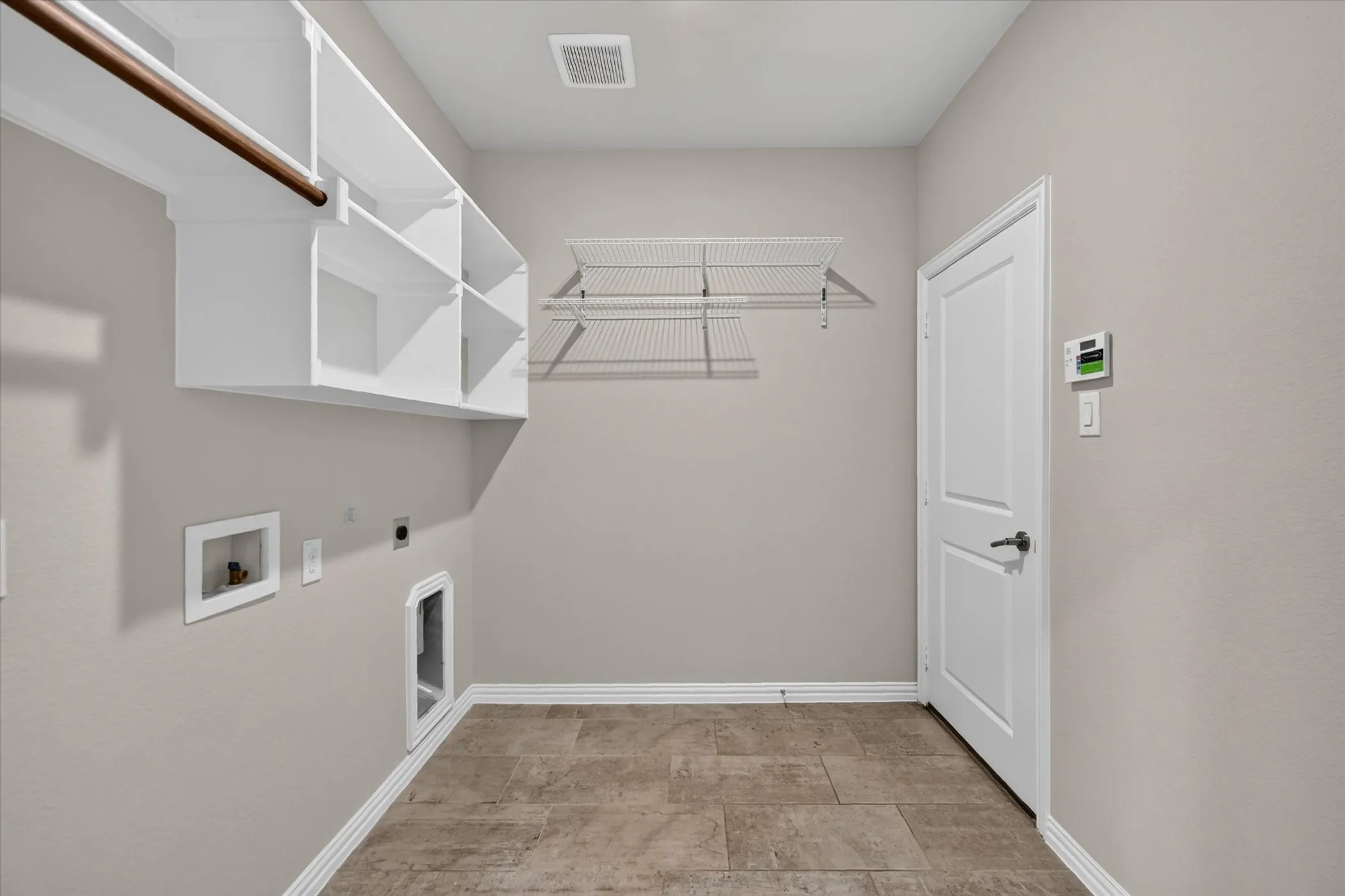 Single Family Residence For Sale in Denton County , 7008 Elk Springs Drive, Argyle, Texas 76226, 5 Bedroom, 4 Bathroom, 2 Garage spaces, 3,049 Sqft, built in 2019, mls#21367918, Real Estate Agent in Argyle, Homes For Sale in Denton county, Homes For Sale in Argyle, Realtor in Argyle Texas, Real Estate Brokerage Independent Realty Texas, Luminita Cordes Realtor