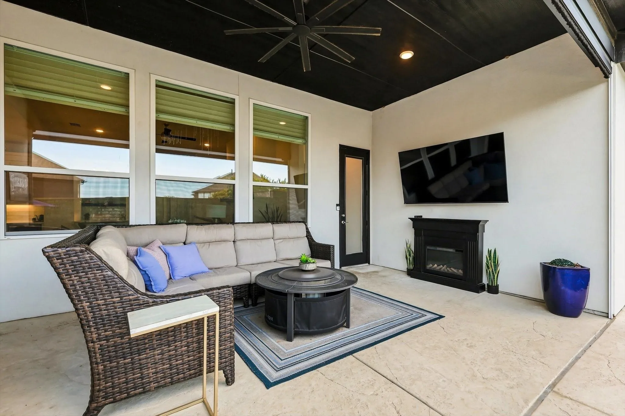Single Family Residence For Sale in Denton County , 7122 Doe Creek Lane, Argyle, Texas 76226, 4 Bedroom, 4 Bathroom, 3 Garage spaces, 3,096 Sqft, built in 2023, mls#21368464, Real Estate Agent in Argyle, Homes For Sale in Denton county, Homes For Sale in Argyle, Realtor in Argyle Texas, Real Estate Brokerage Independent Realty Texas, Luminita Cordes Realtor