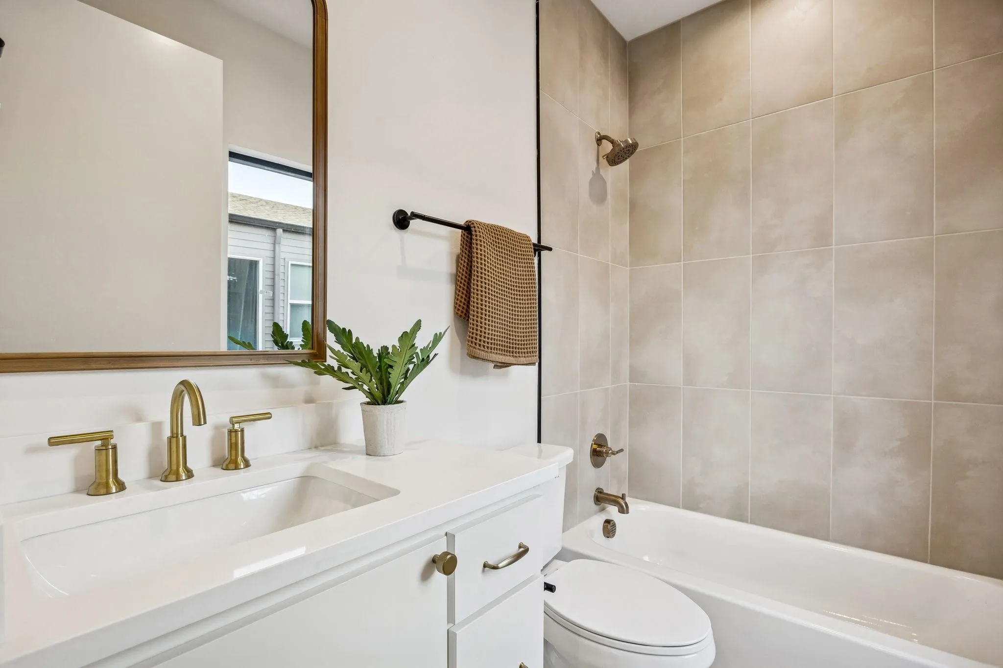 Condominium For Sale in Dallas County , 2147 Mail Avenue 102, Dallas, Texas 75235, 2 Bedroom, 3 Bathroom, 2 Garage spaces, 1,580 Sqft, built in 2026, mls#21368719, Real Estate Agent in Dallas, Homes For Sale in Dallas county, Homes For Sale in Dallas, Realtor in Dallas Texas, Real Estate Brokerage Independent Realty Texas, Luminita Cordes Realtor